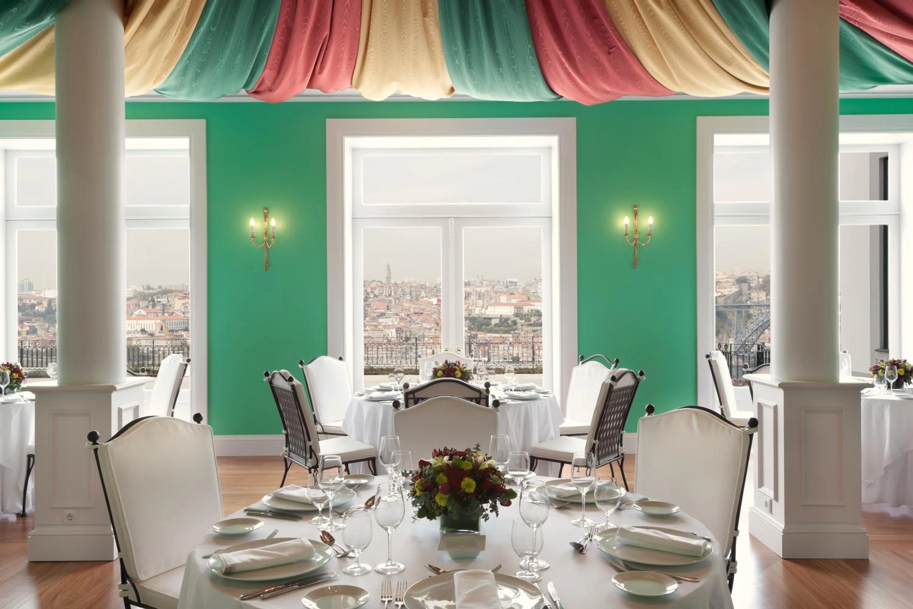 Restaurant/places to eat in The Yeatman