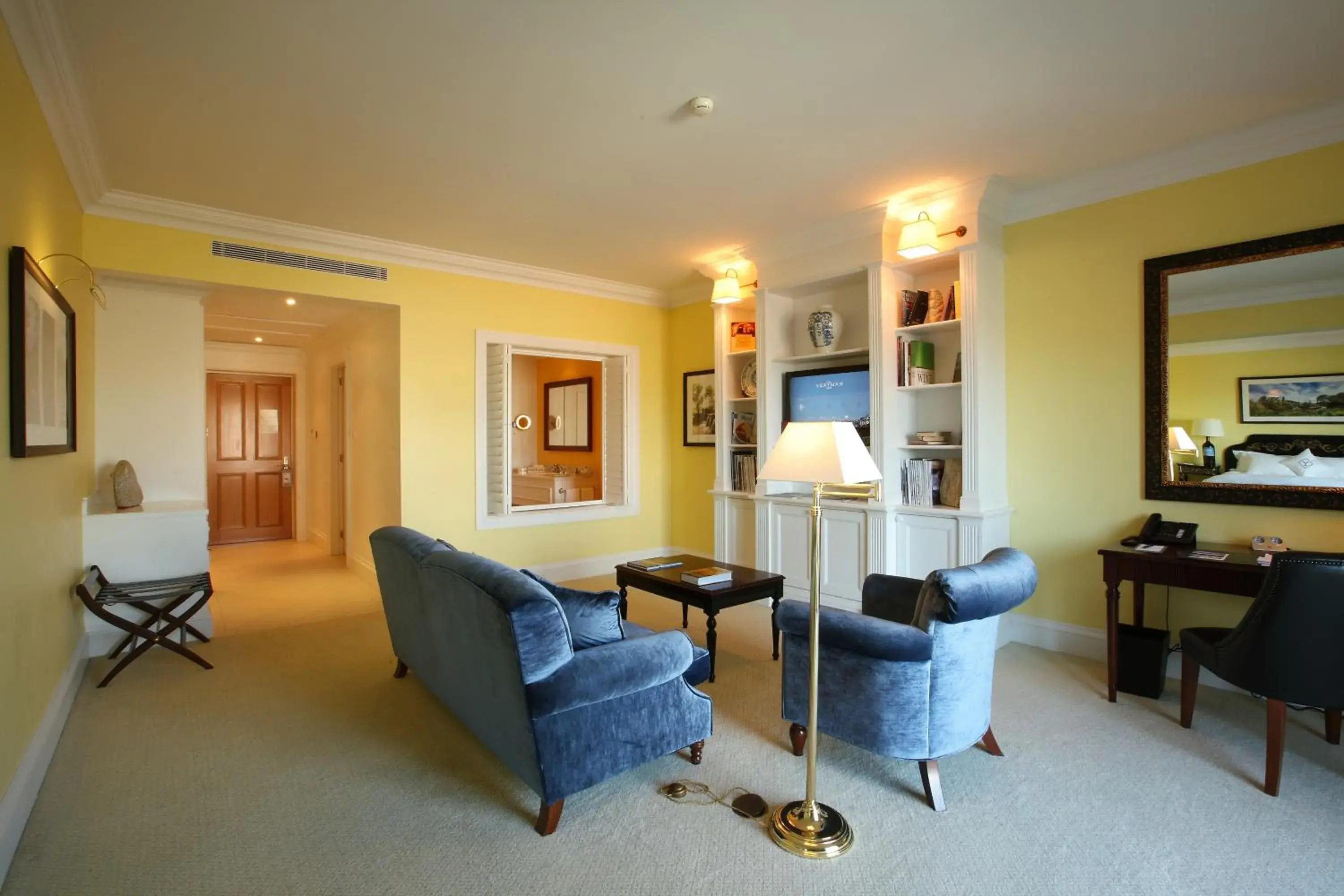 Deluxe Suite with Panoramic River View - single occupancy in The Yeatman Deluxe Suite with Panoramic River View - single occupancy in The Yeatman