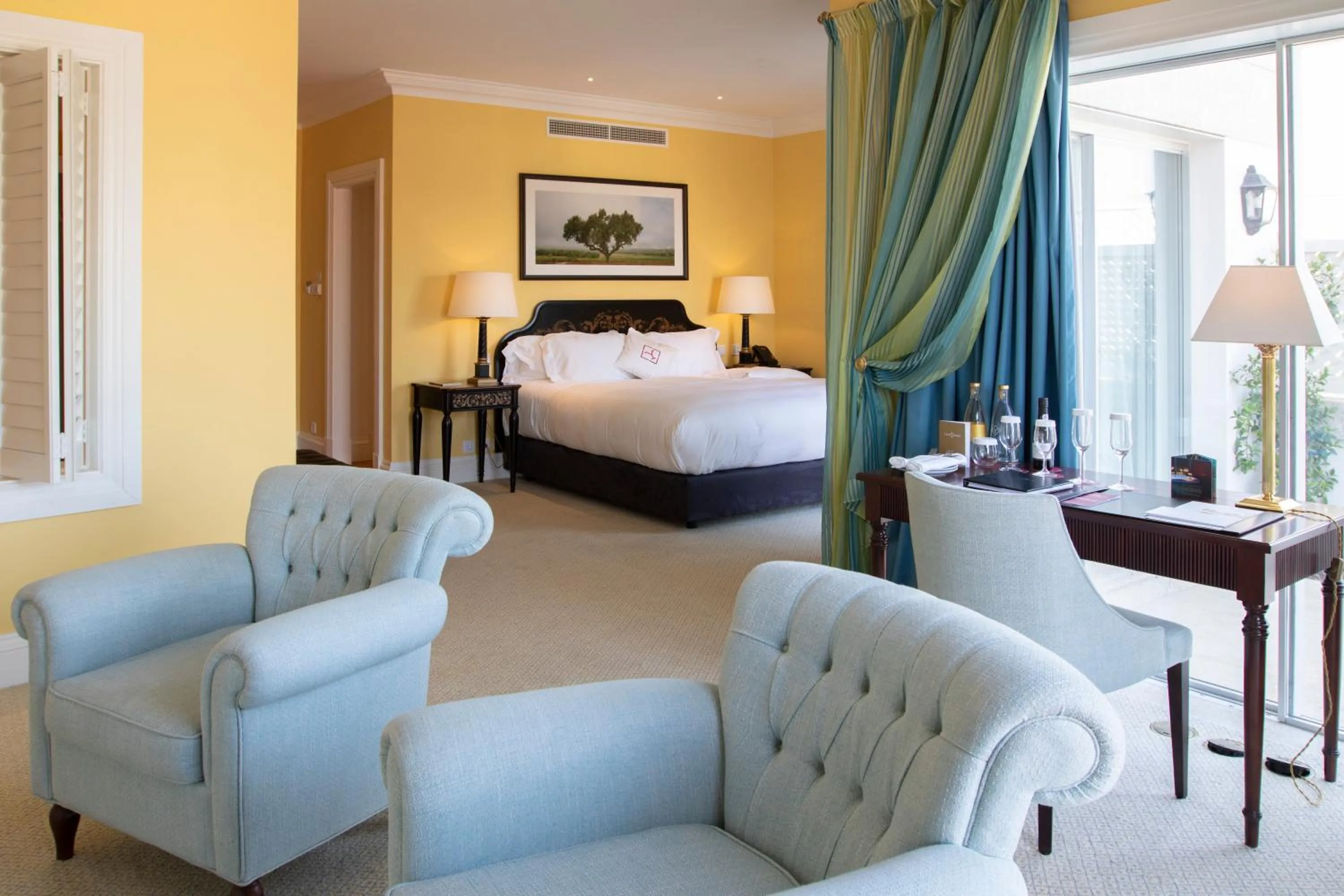 Balcony/Terrace, Bed in The Yeatman