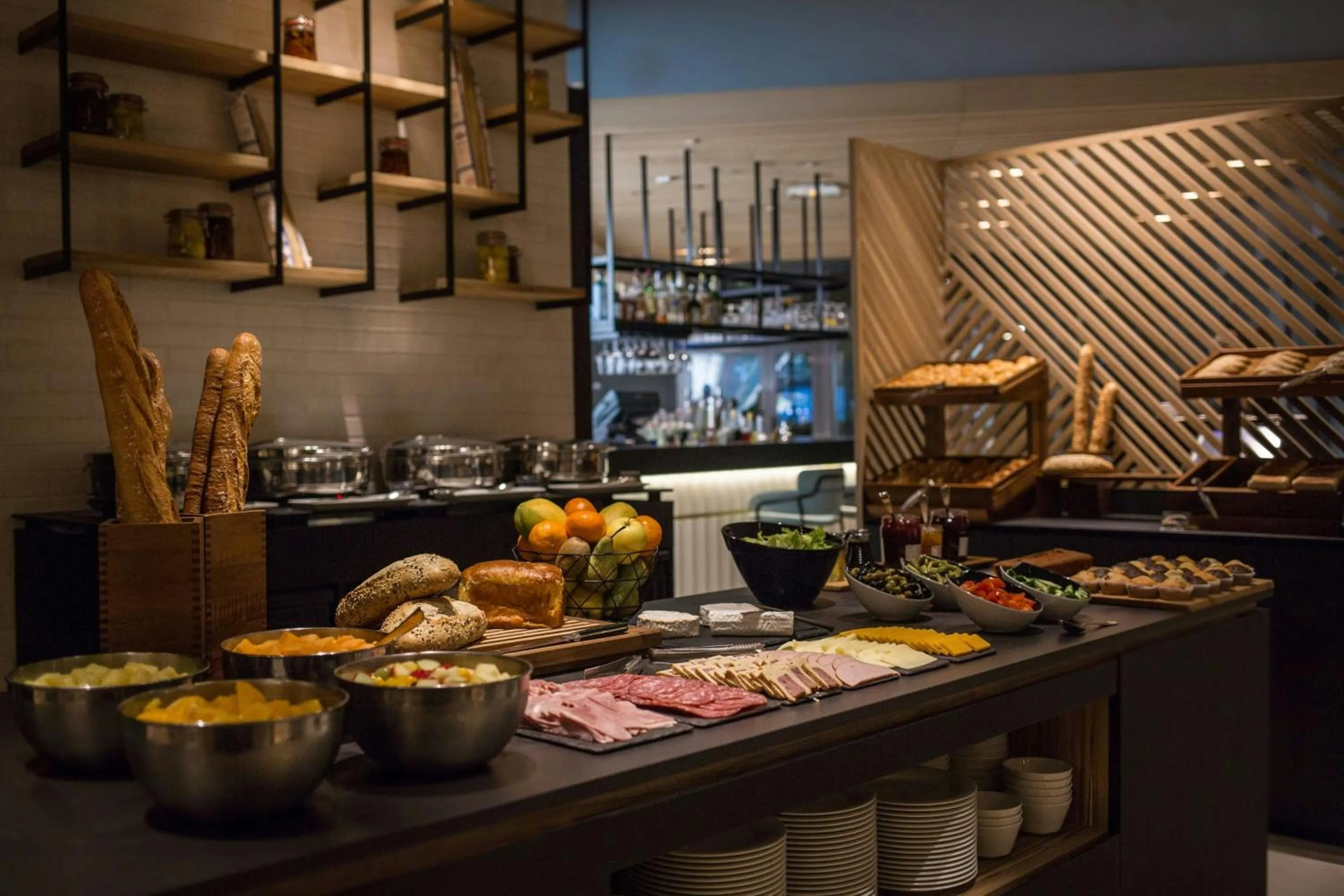 Breakfast in Courtyard by Marriott Paris Arcueil