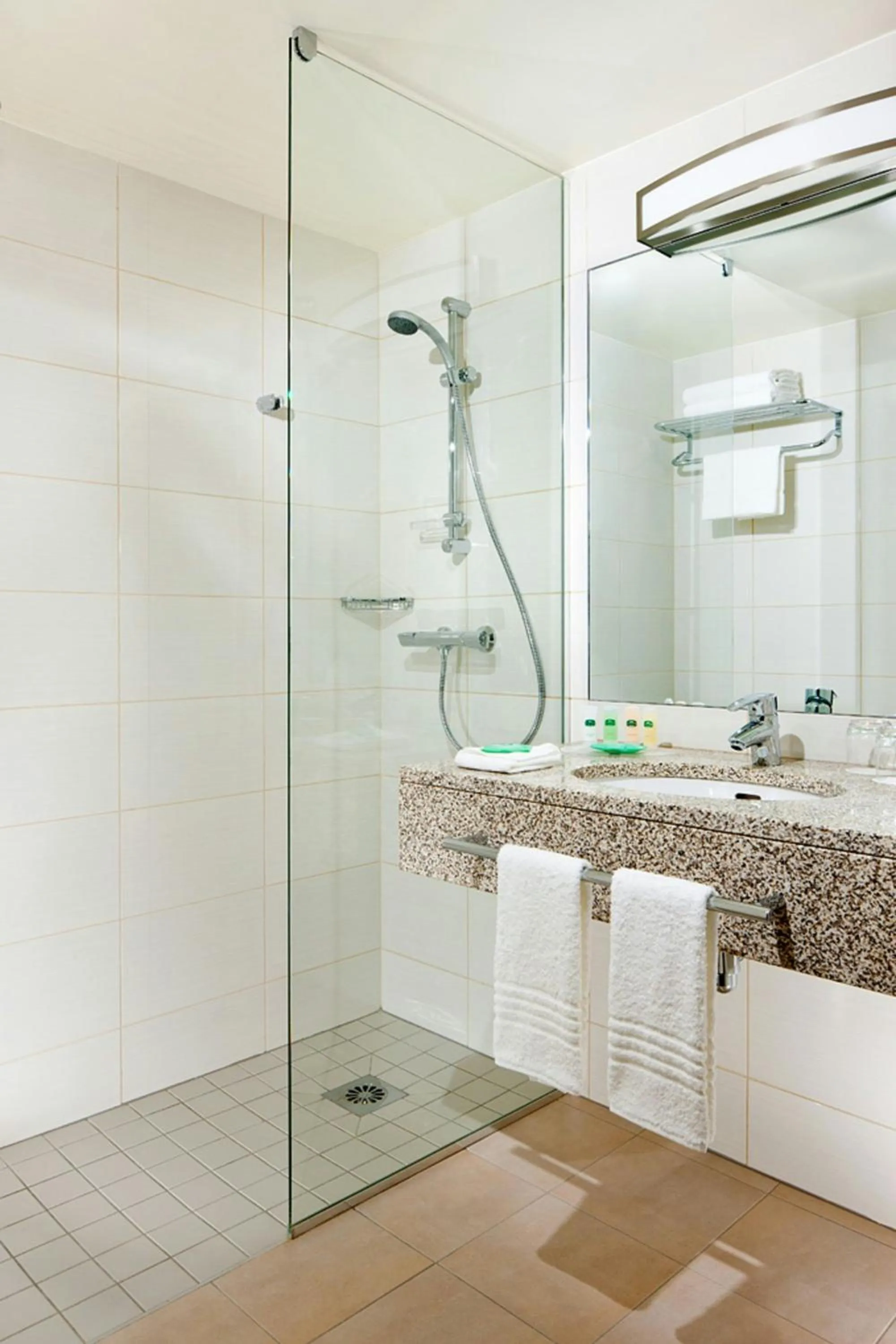 Bathroom in Courtyard by Marriott Paris Arcueil