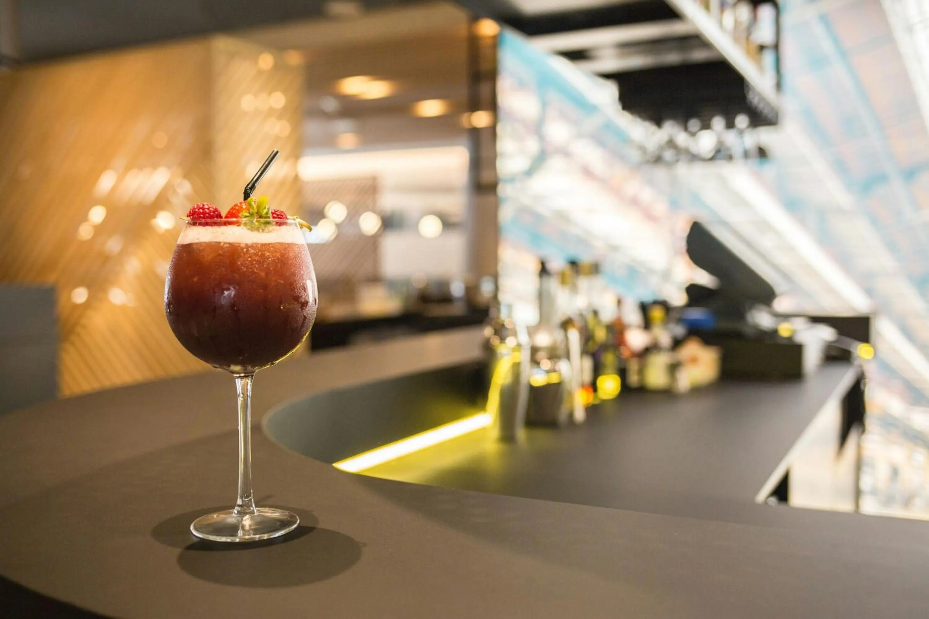 Lounge or bar in Courtyard by Marriott Paris Arcueil