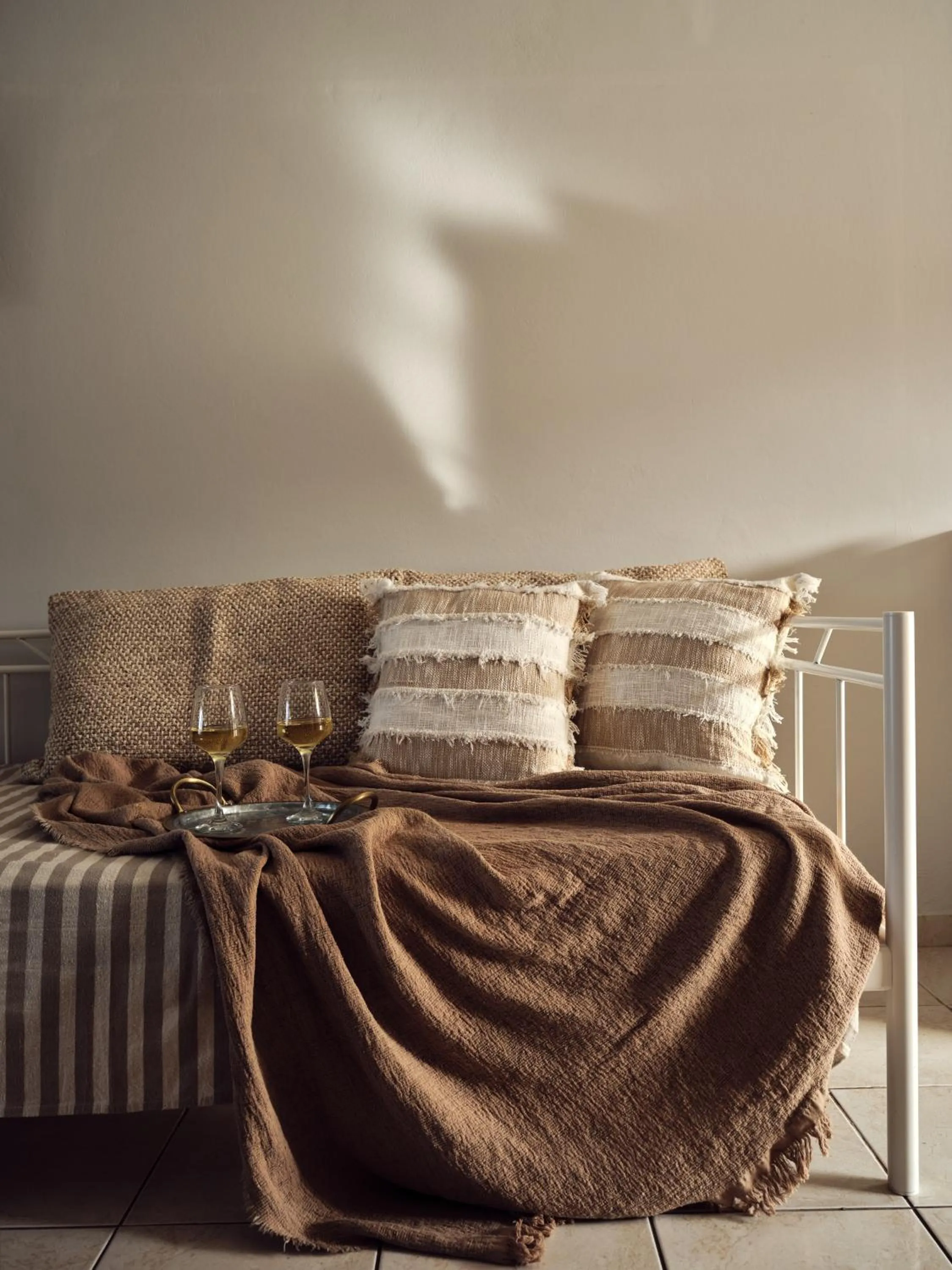 Seating area, Bed in Razis Apartments
