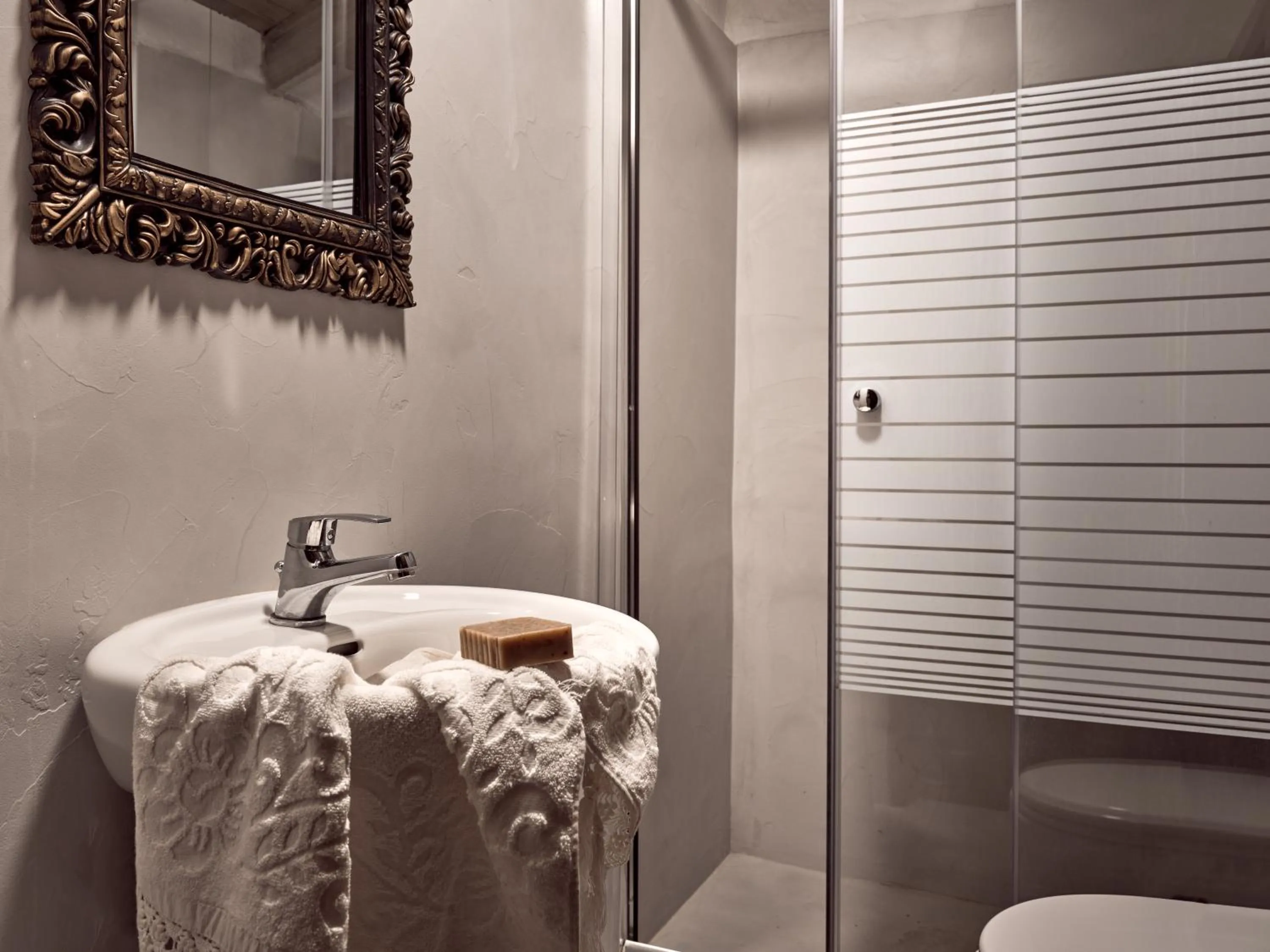 Bathroom in Razis Apartments
