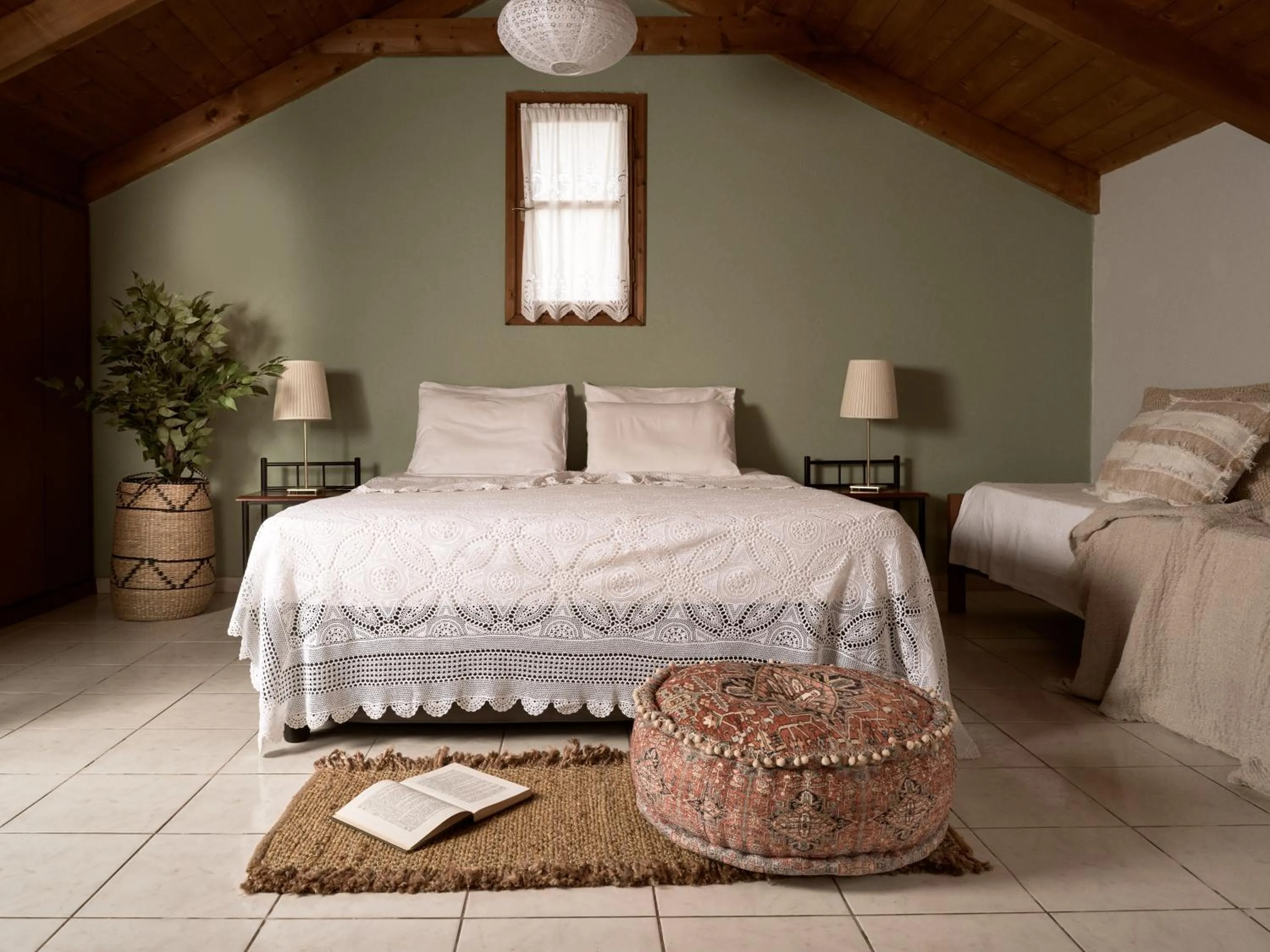 Bedroom, Bed in Razis Apartments