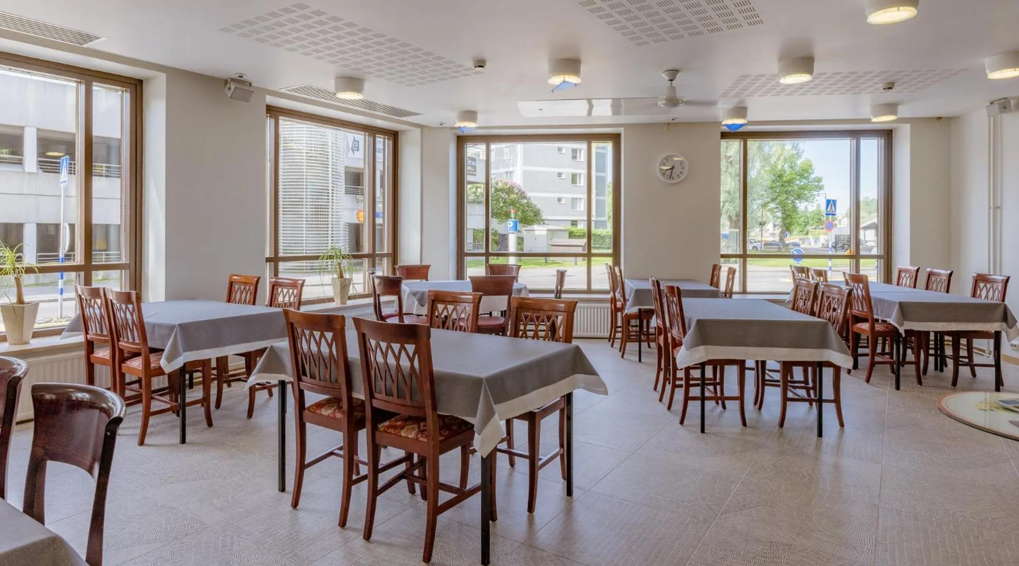 Breakfast in Summer Hotel Tott