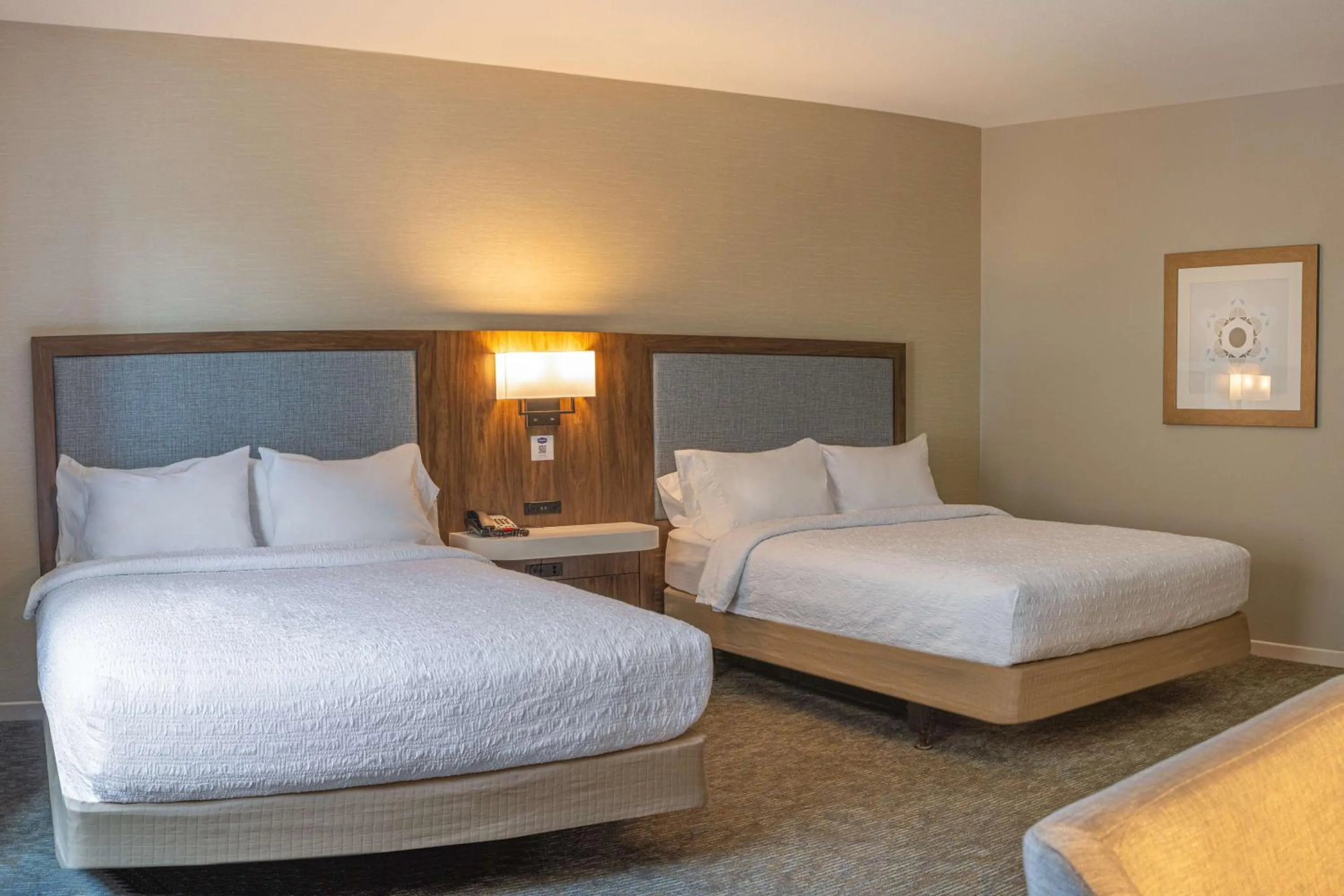 Bed in Hampton Inn & Suites Boerne