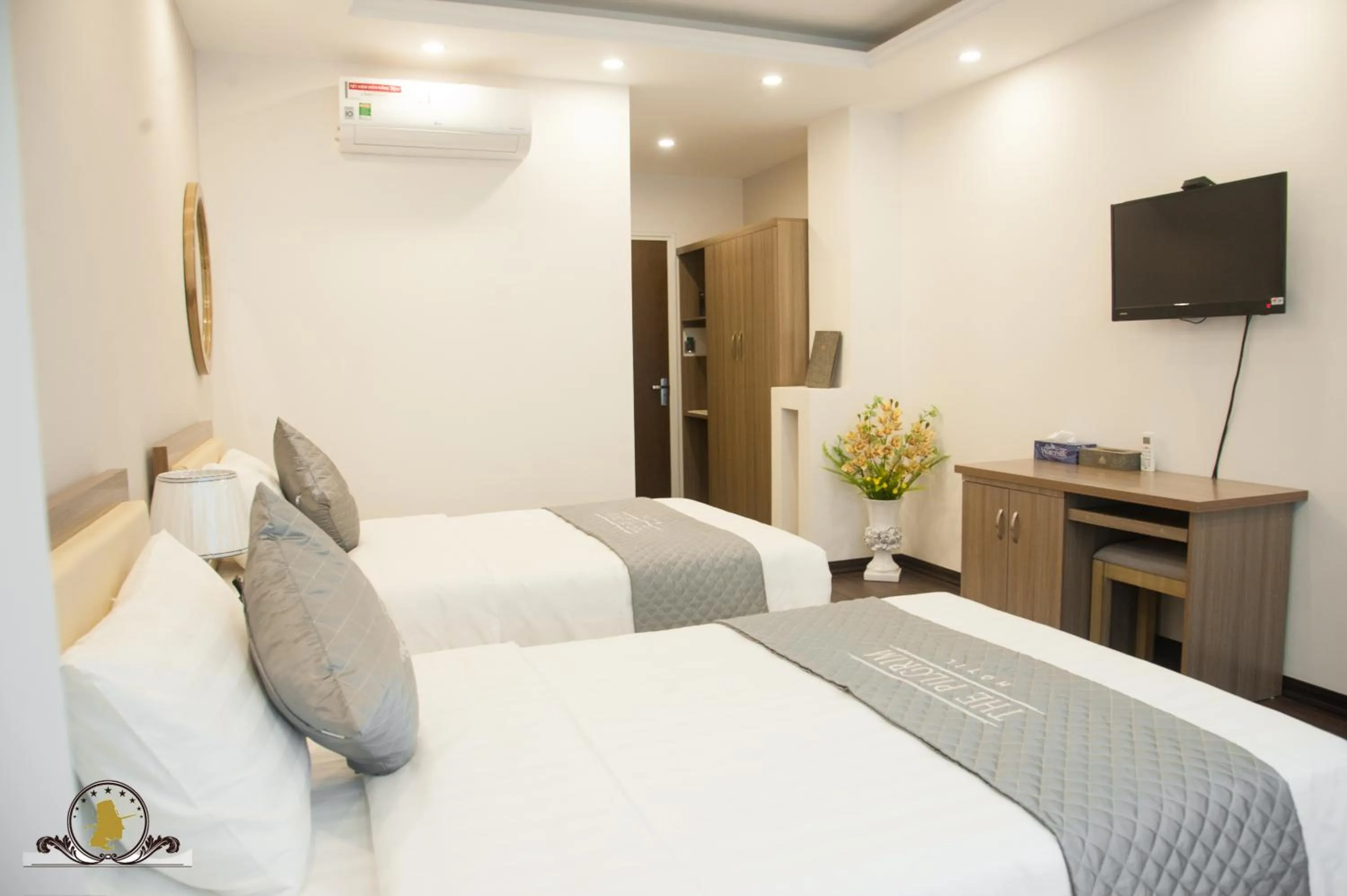 Photo of the whole room, Bed in The Pilgrim Hotel