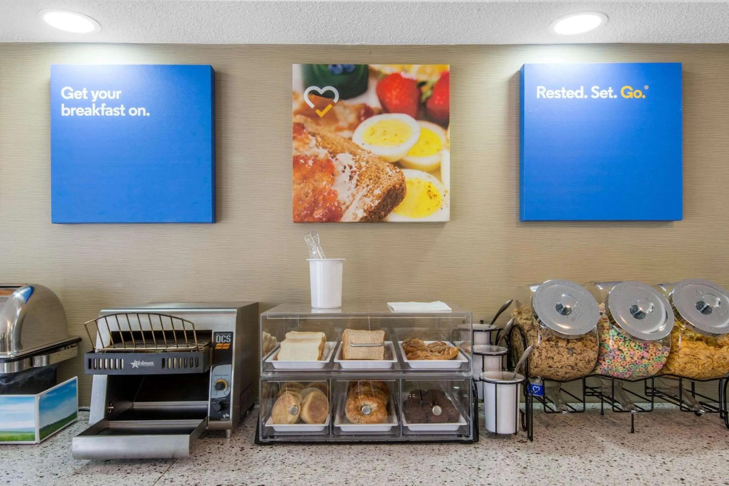 Restaurant/places to eat in Comfort Inn