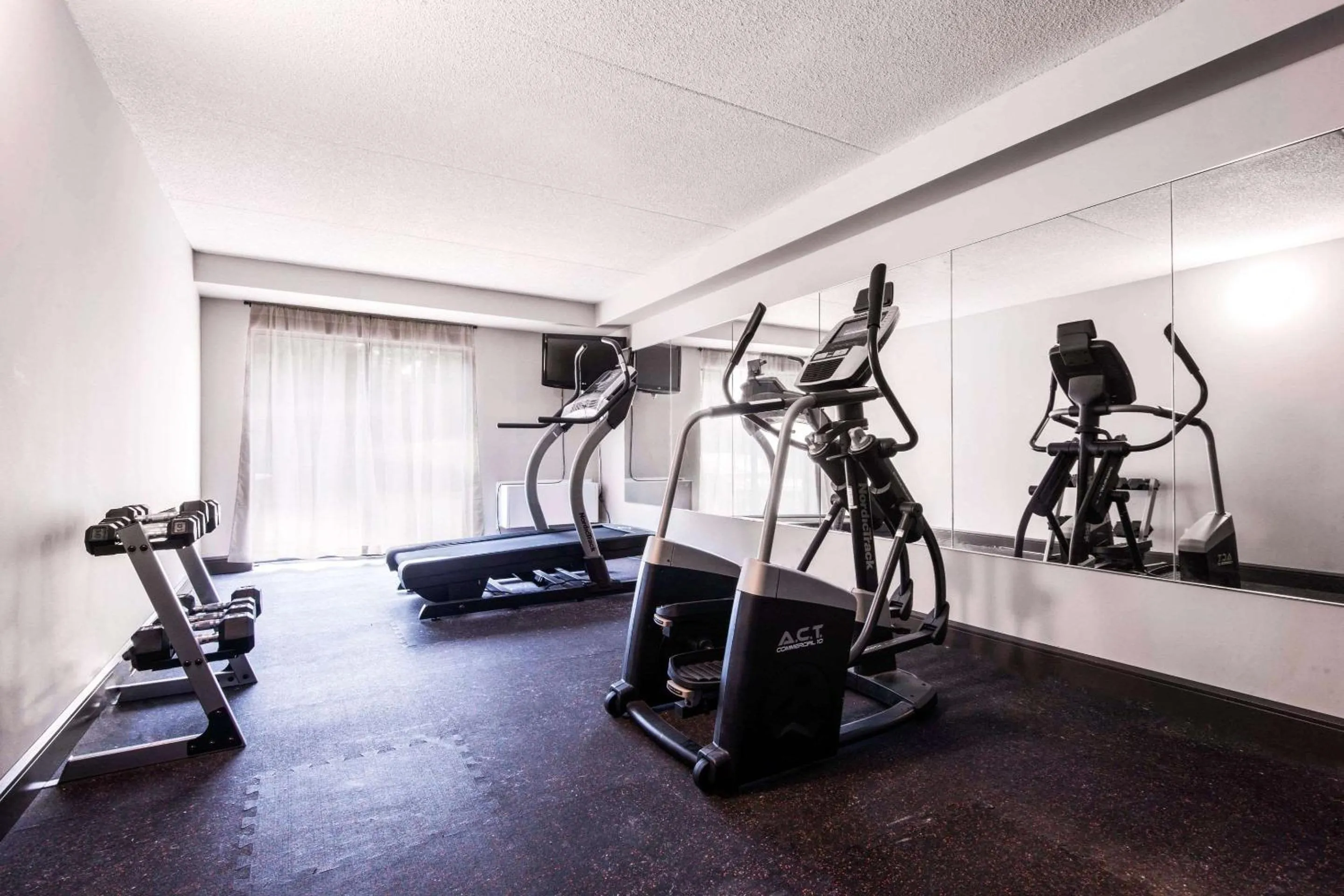 Fitness centre/facilities in Comfort Inn