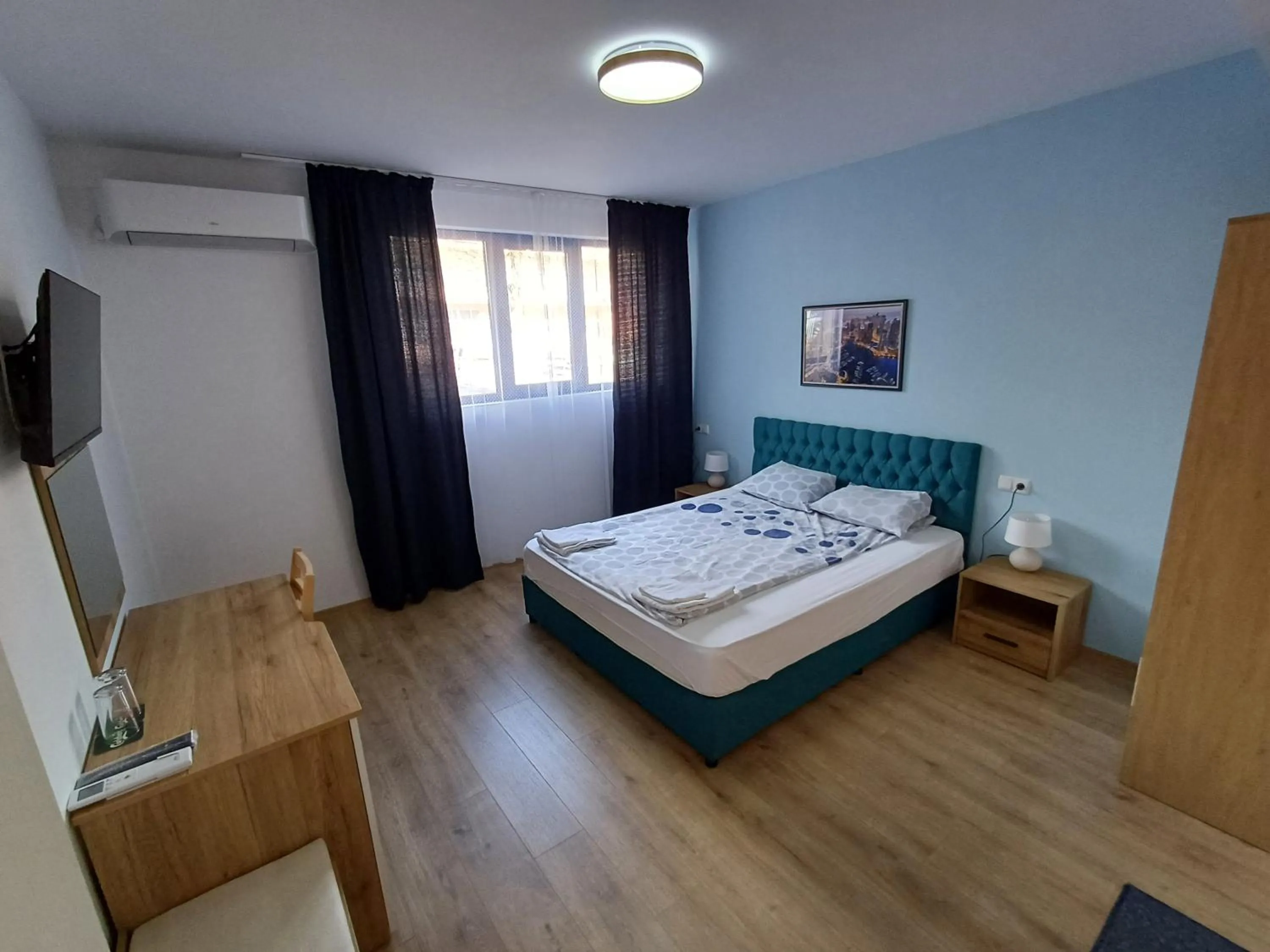 Bedroom, Bed in Fenix Family Hotel