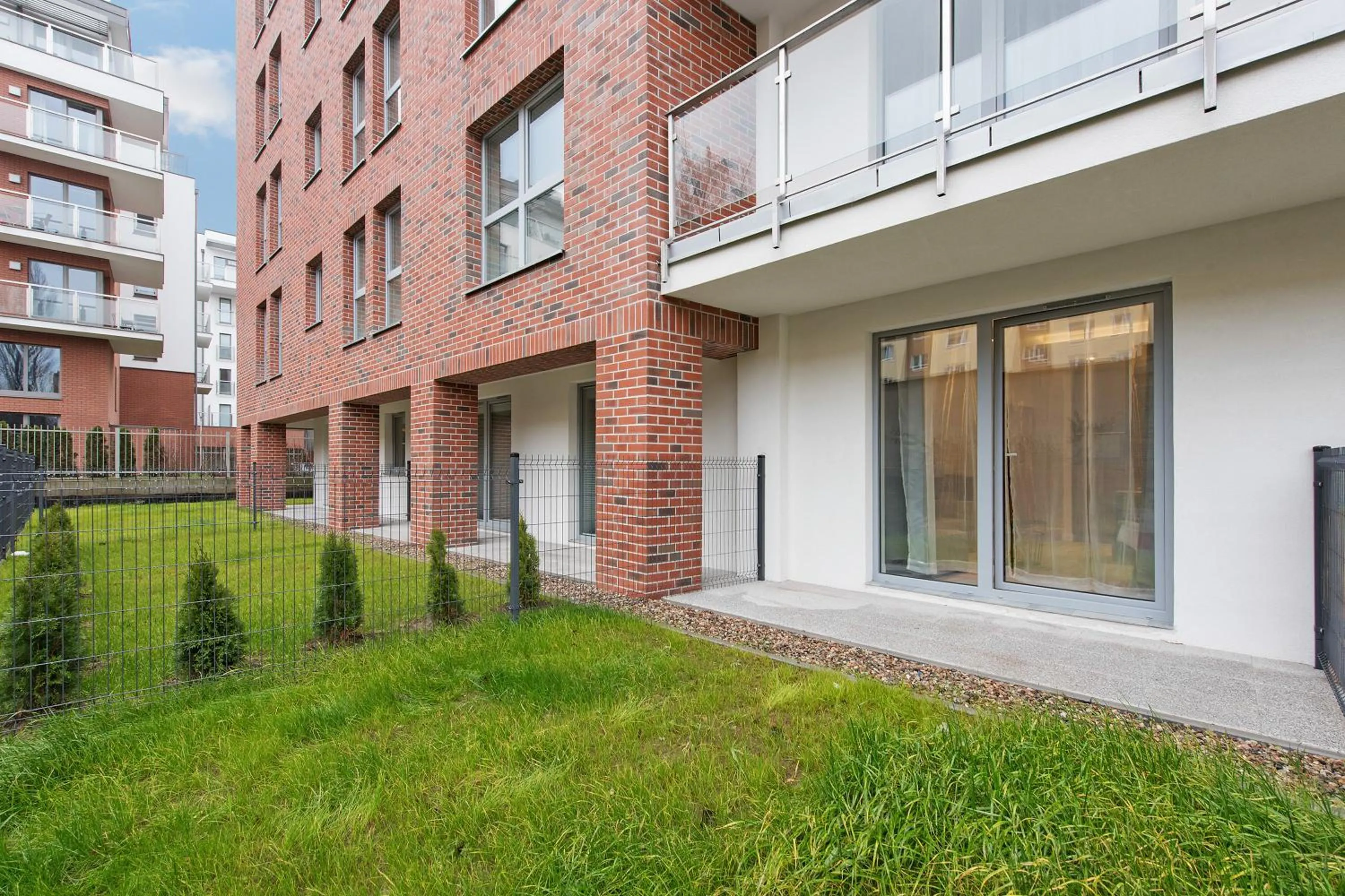 Garden in Angielska Grobla Apartinfo Apartments