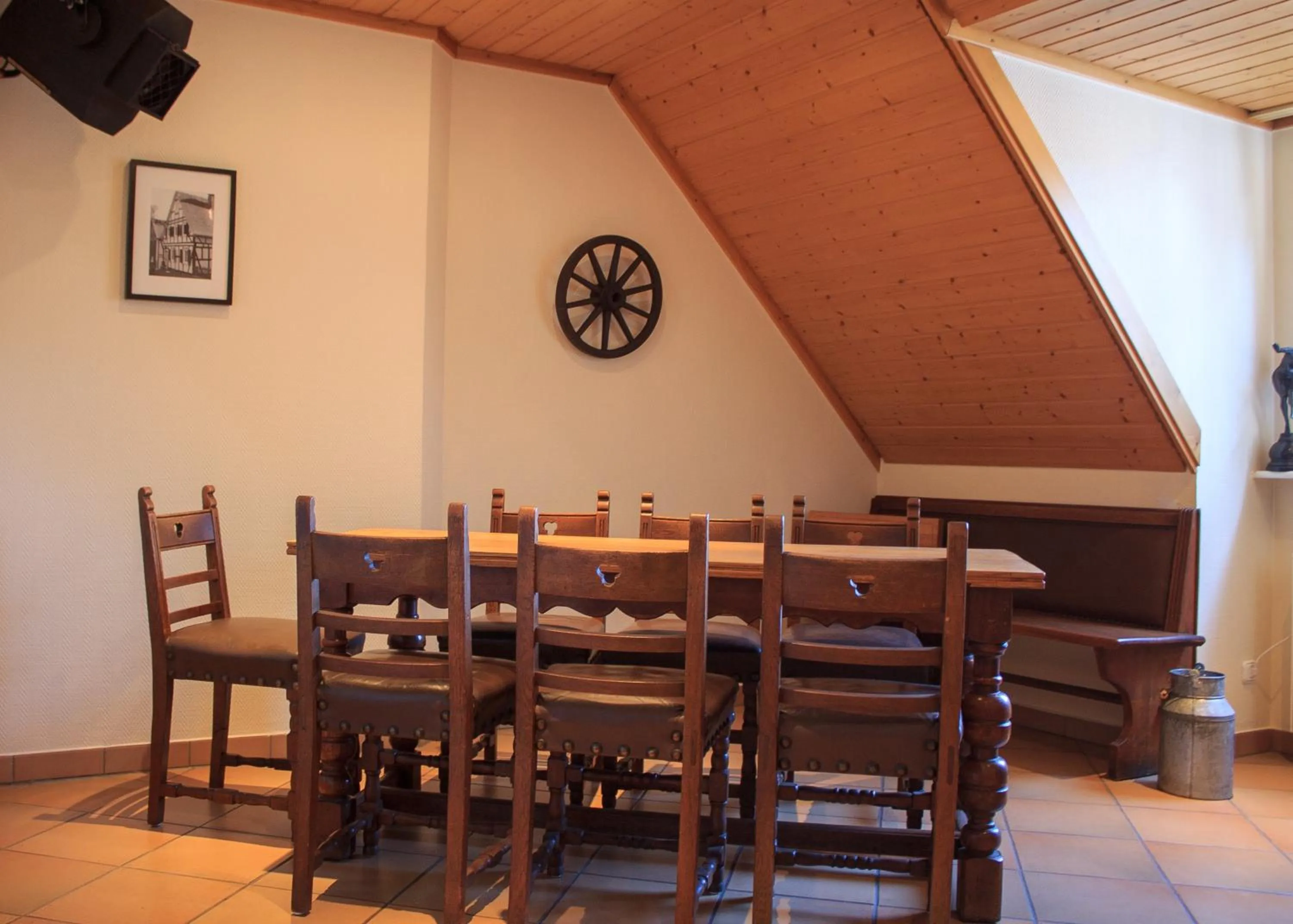 Communal lounge/ TV room in Hotel zur Altstadt