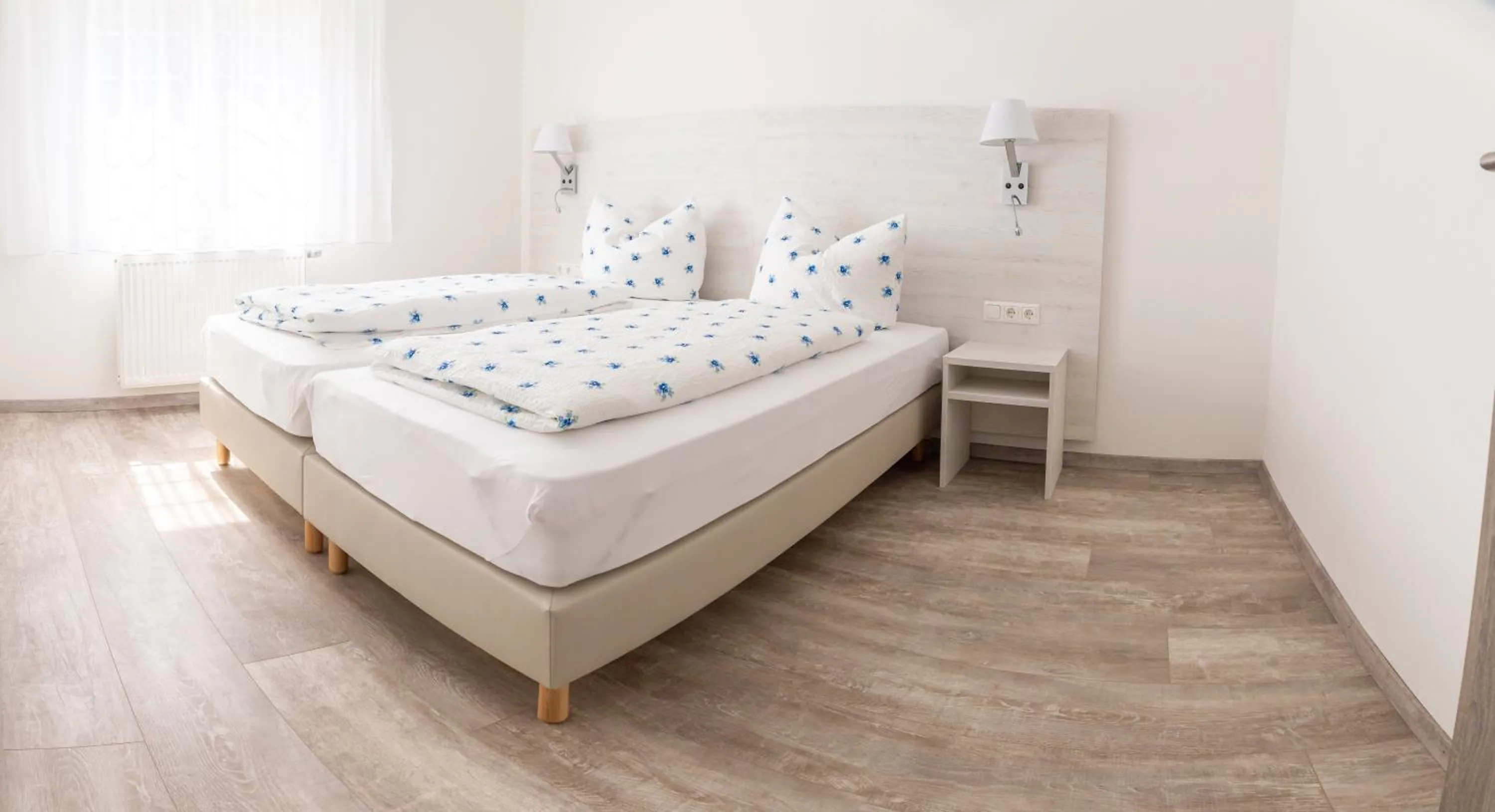 towels, Bed in Kloster Maria Hilf