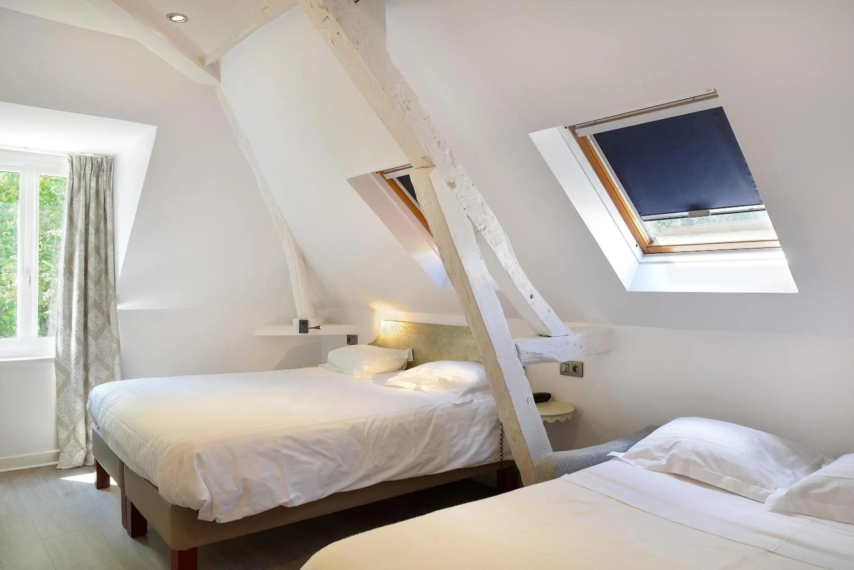 children, Bed in Logis Domaine De Valaudran