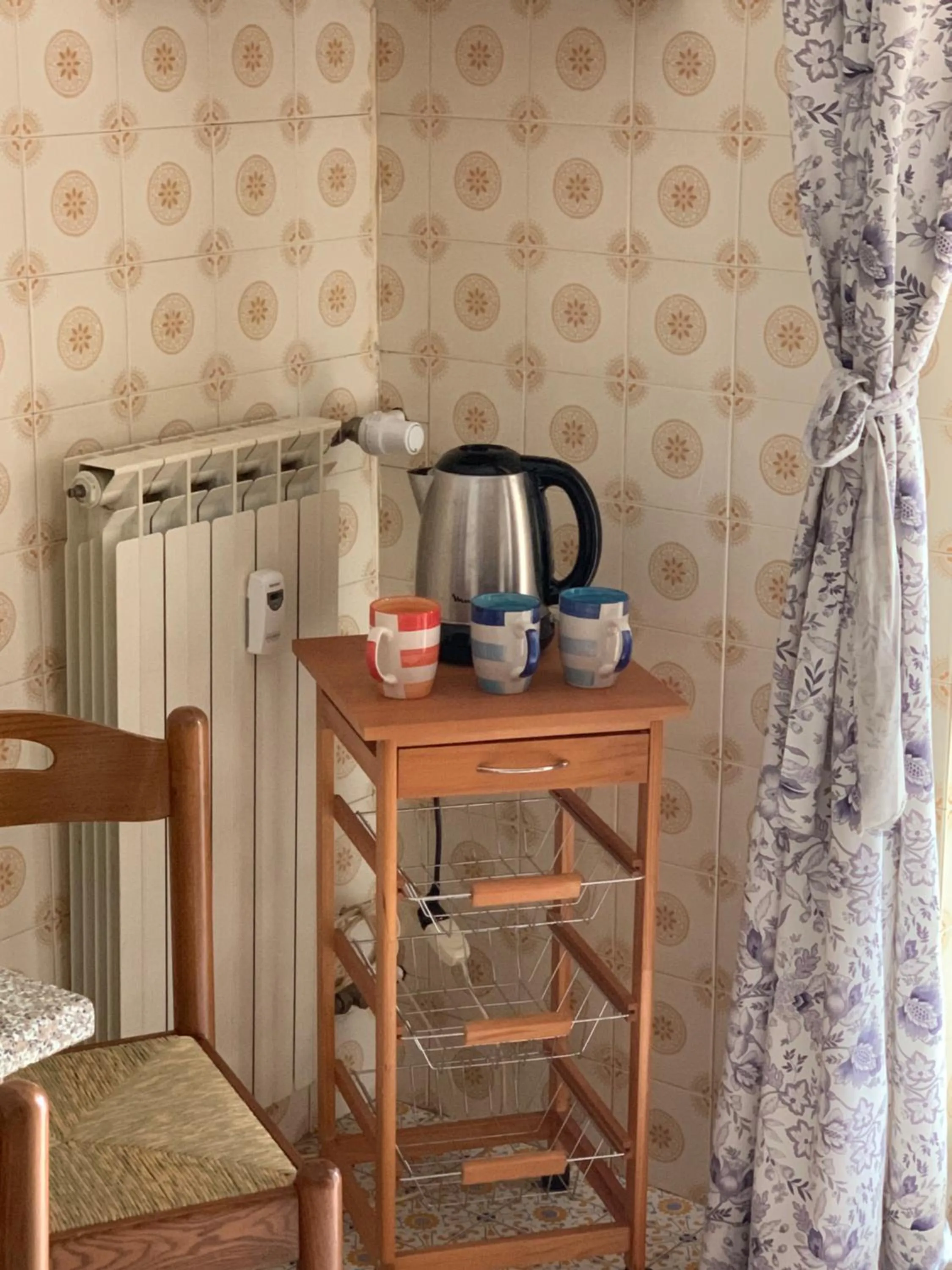 Coffee/tea facilities in Affittacamere Serravalle Shopping