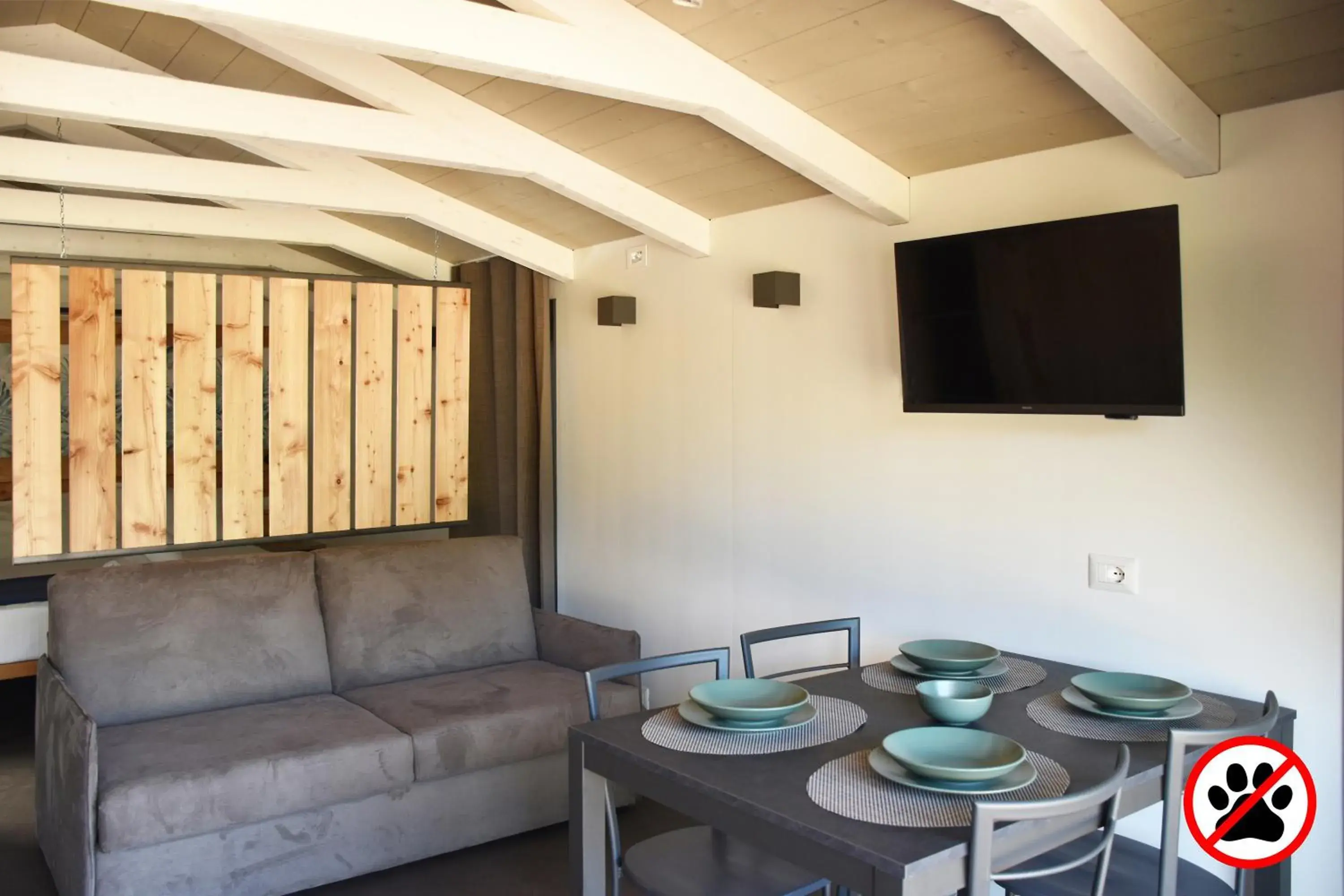 Deluxe Bungalow in Venicegreen Agriresort Deluxe Bungalow in Venicegreen Agriresort