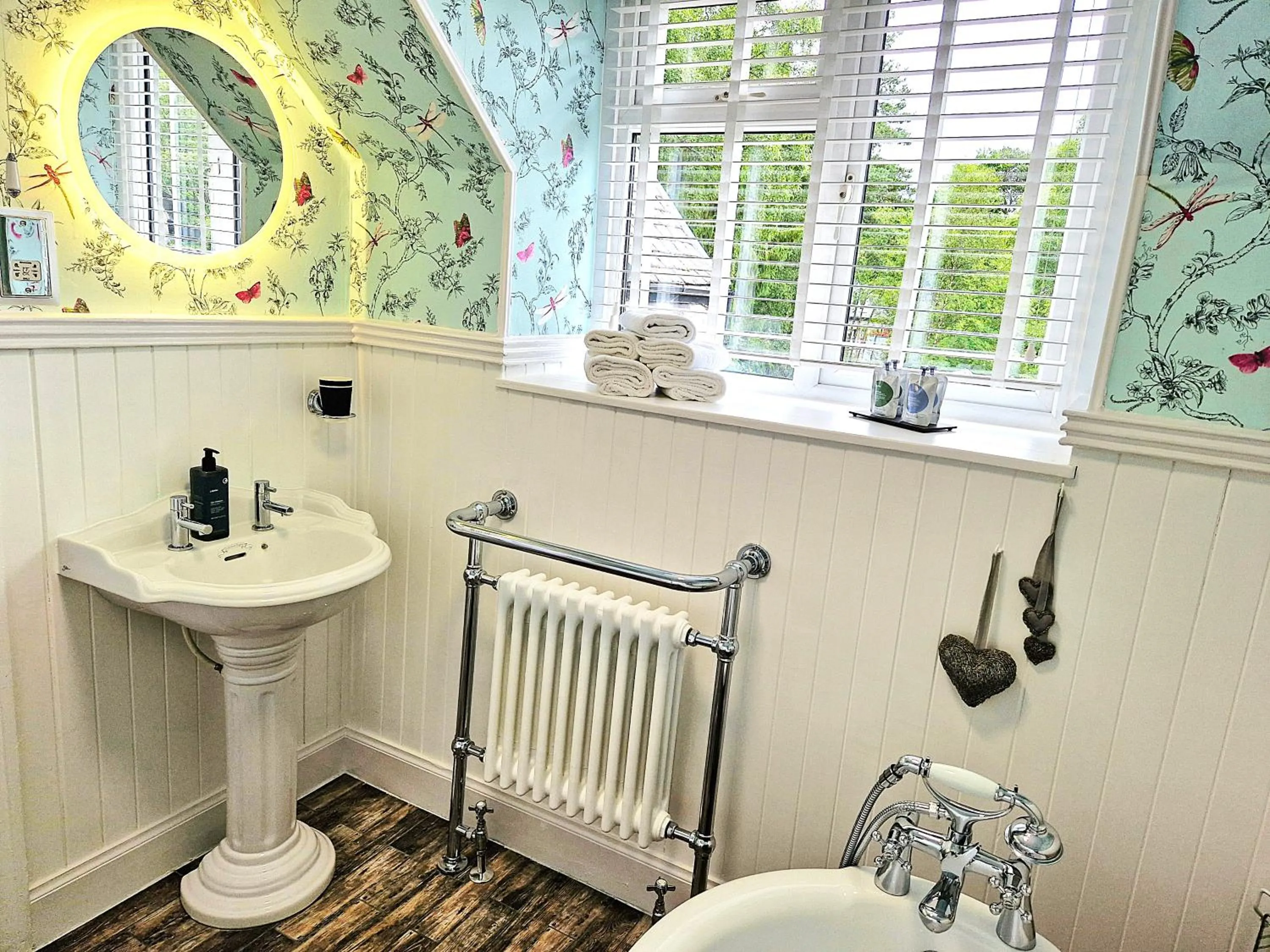 Bathroom in Eagle View Guest House