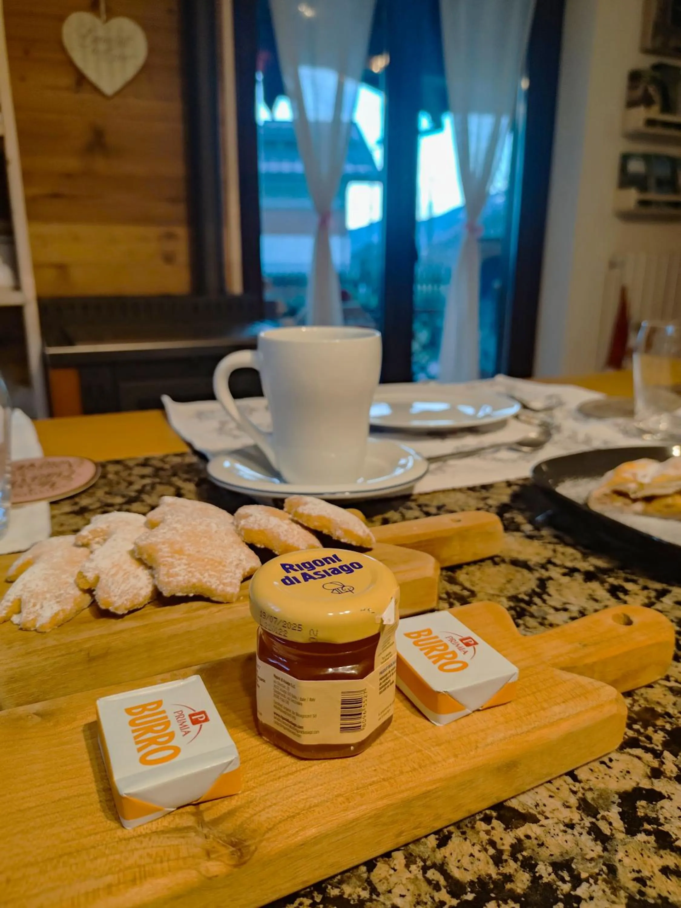 Breakfast in La CRI Bed & Breakfast