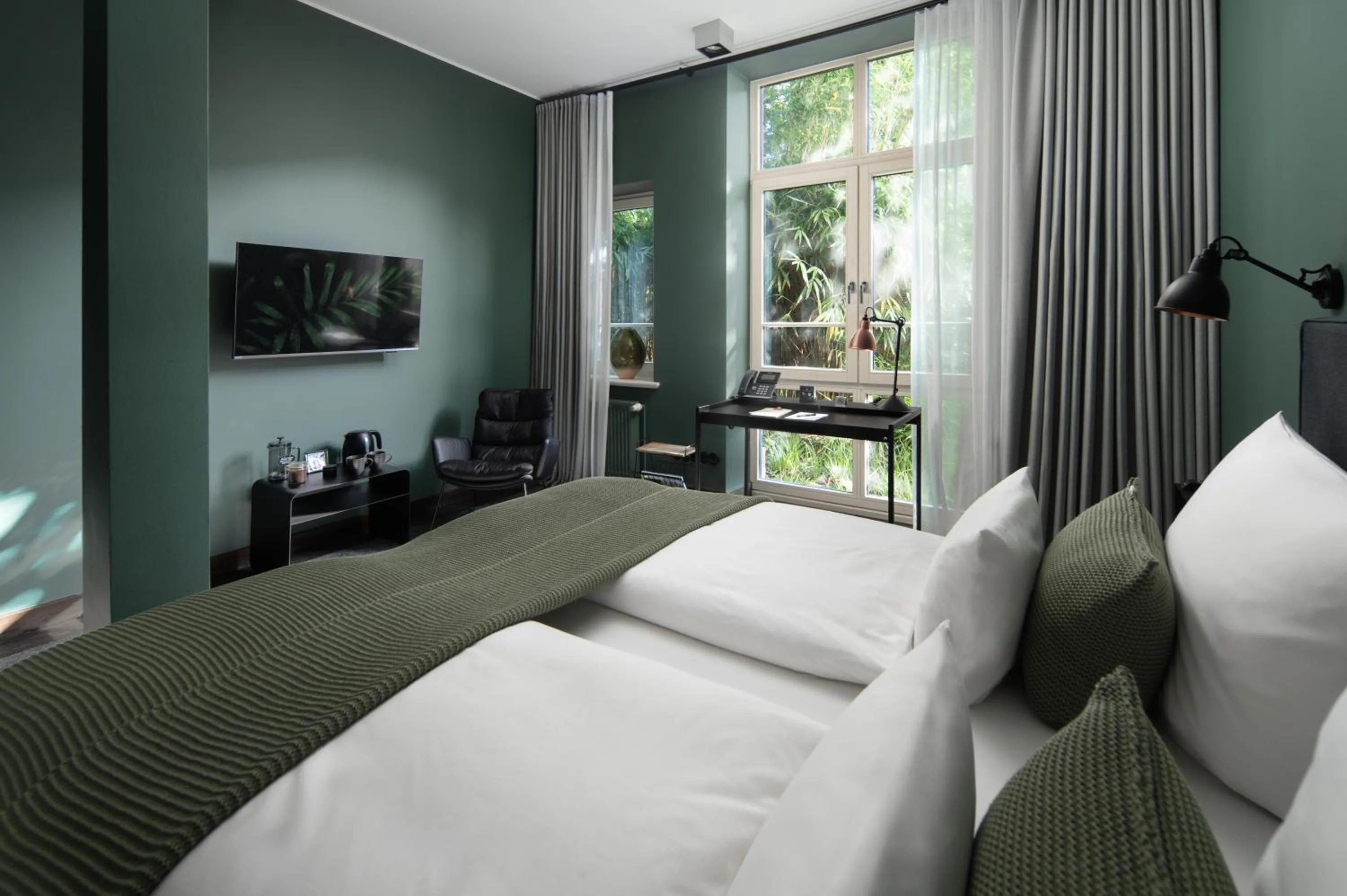 Photo of the whole room, Bed in Landhaus Flottbek Boutique Hotel