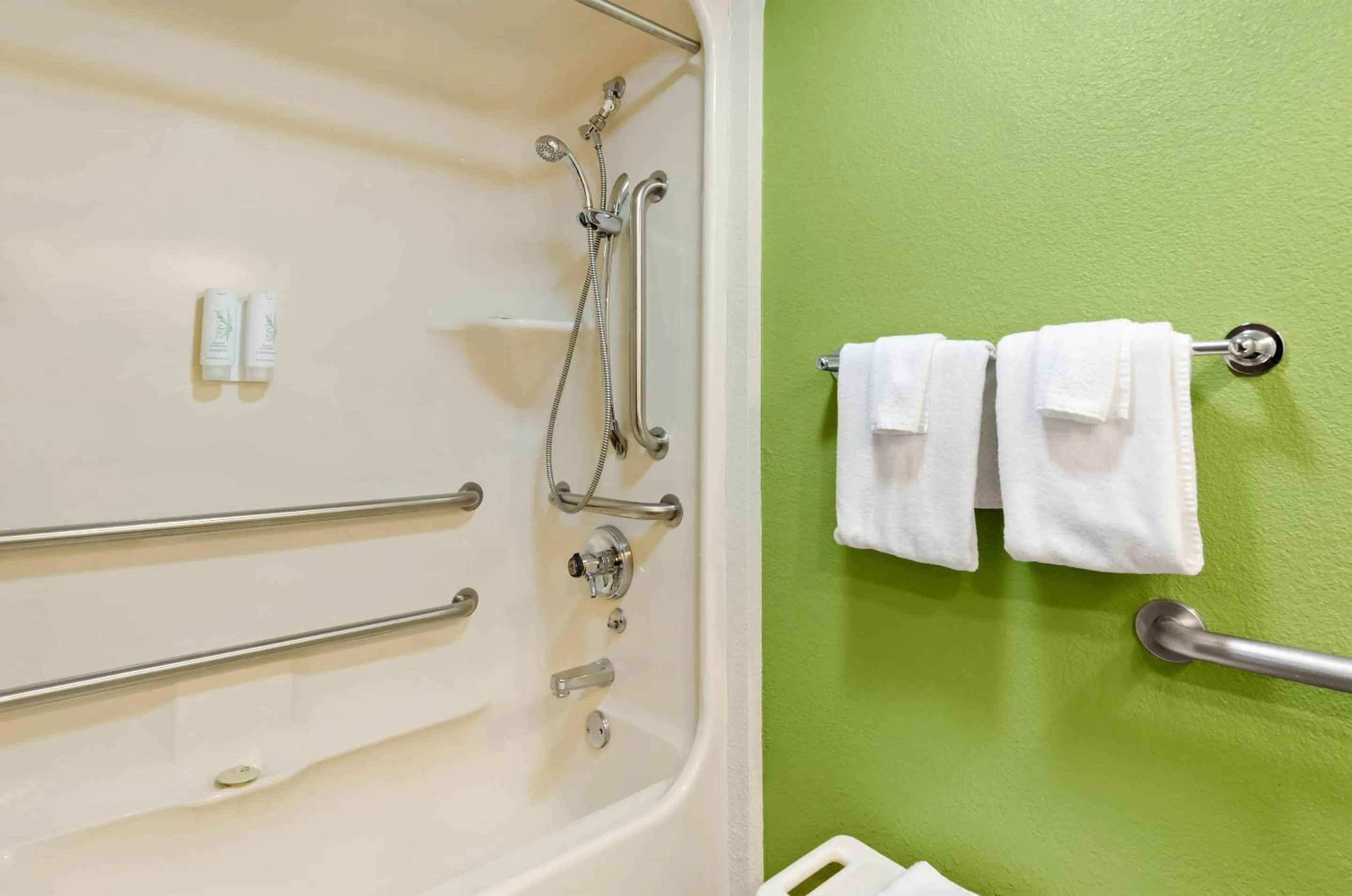 Bedroom in Sleep Inn Beaver- Beckley