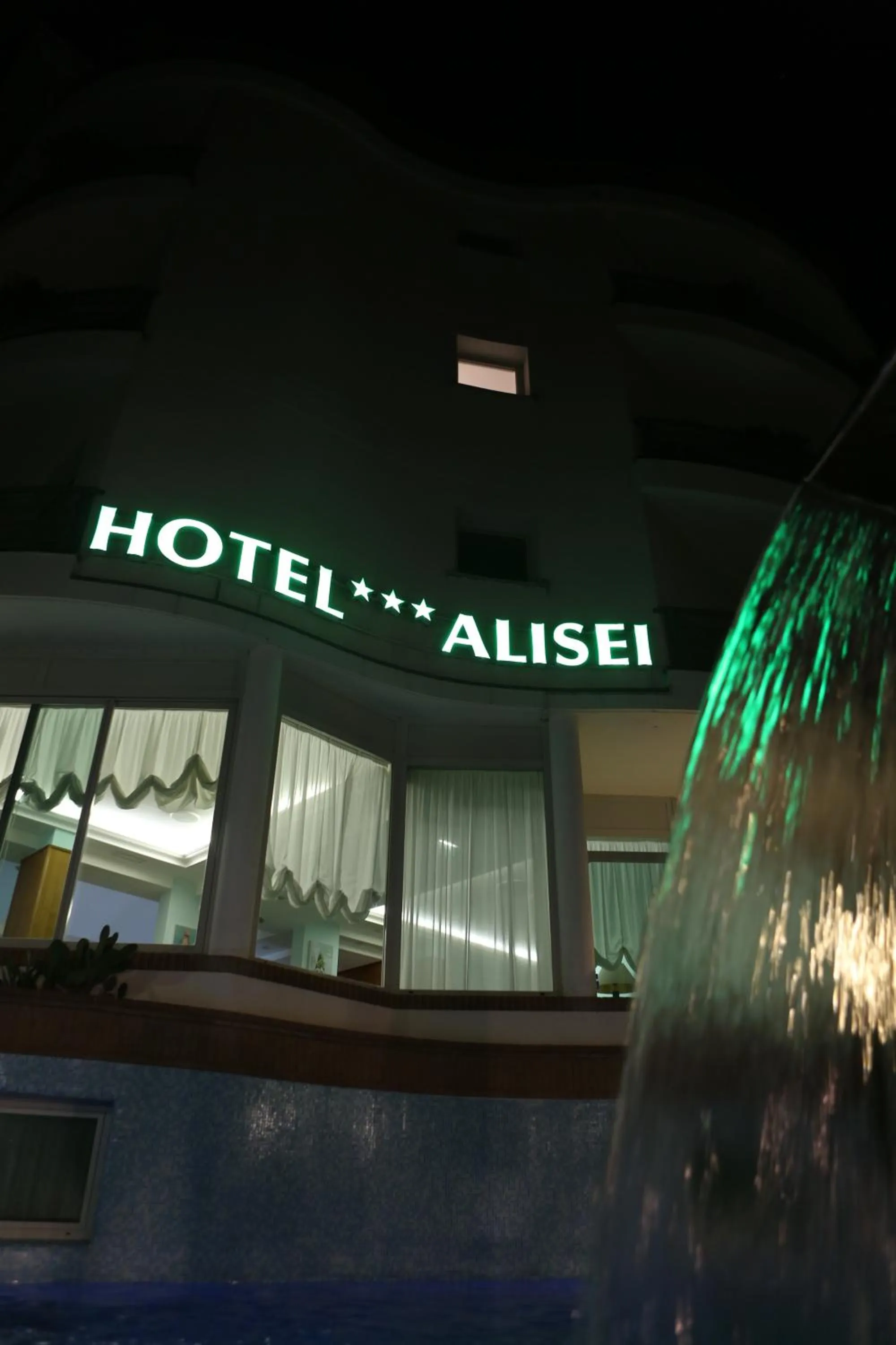 Night in Hotel Alisei