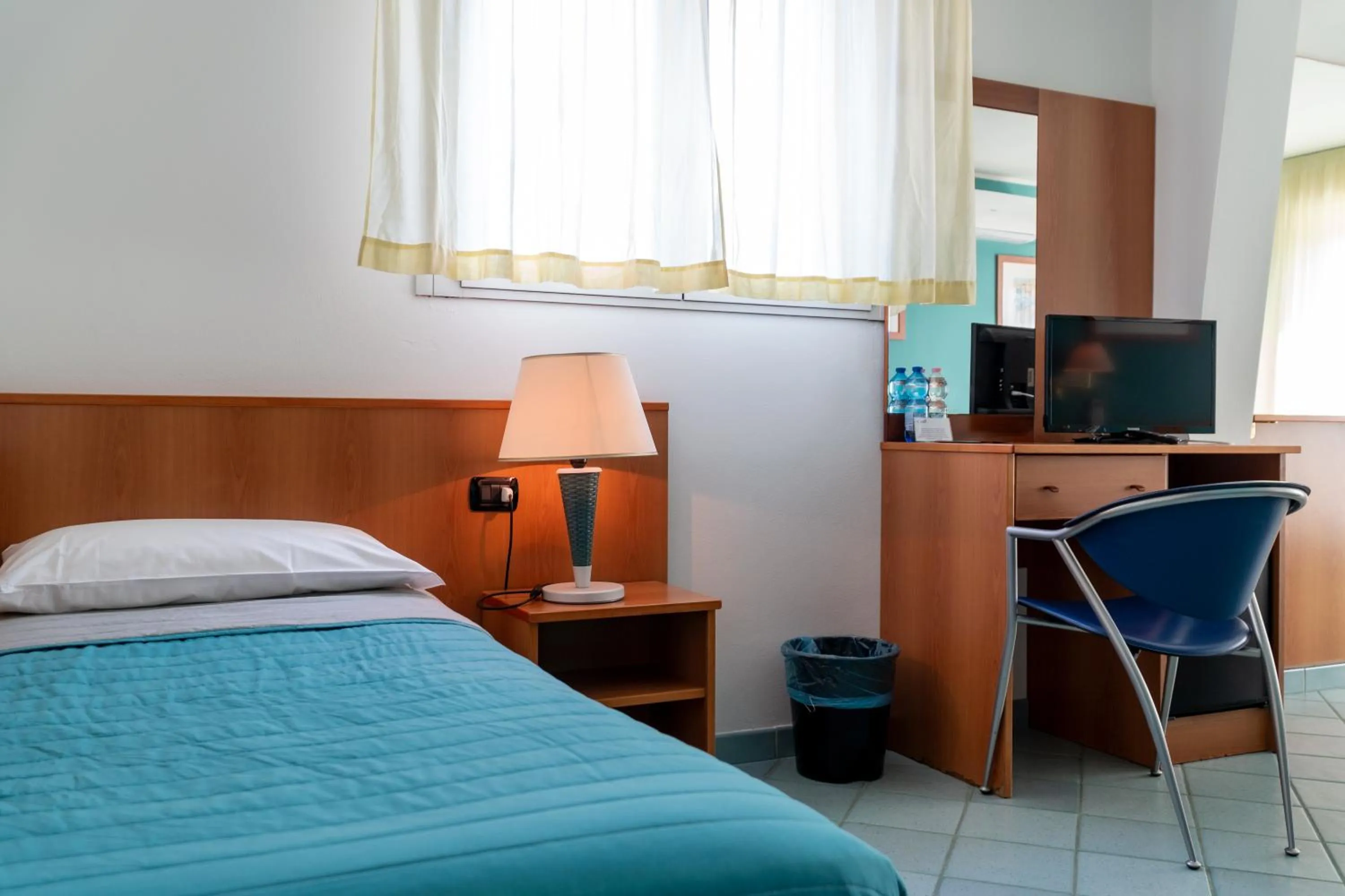 Photo of the whole room, Bed in Hotel Alisei