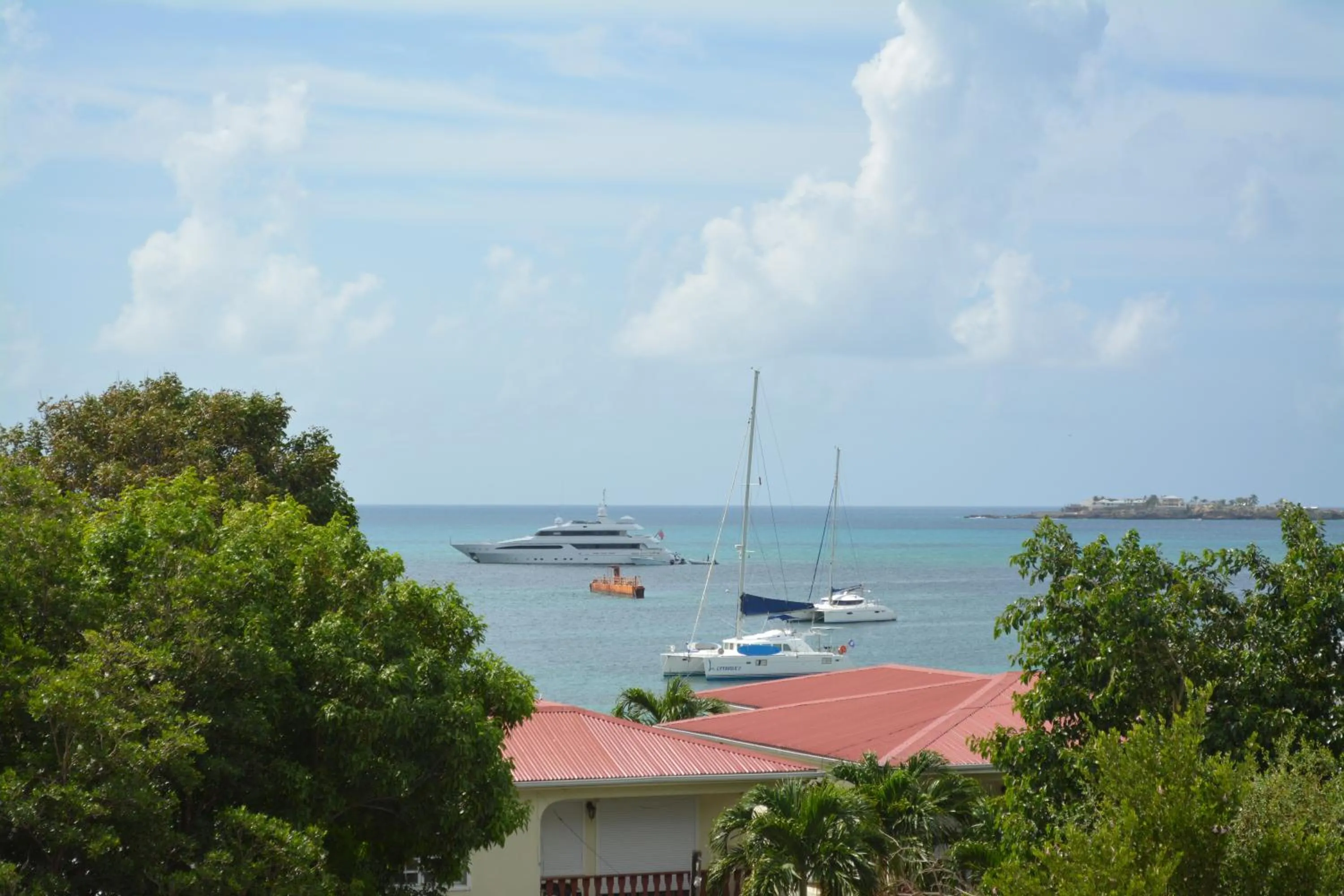 Sea view in Travel Inn Hotel Simpson Bay