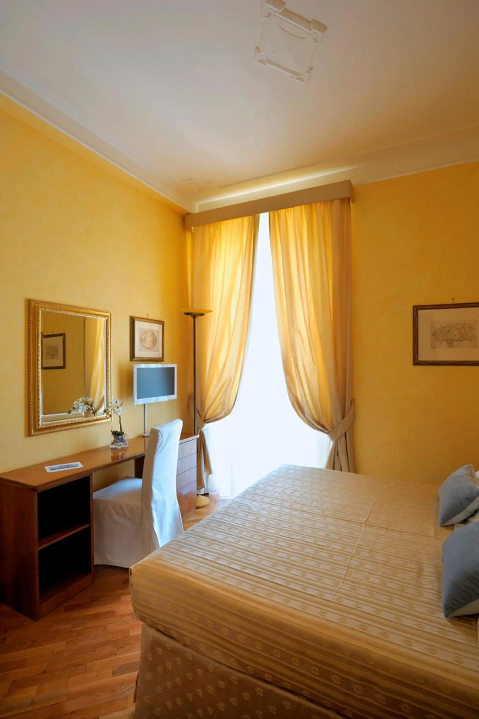 Bedroom, Bed in Dea Suite Roma