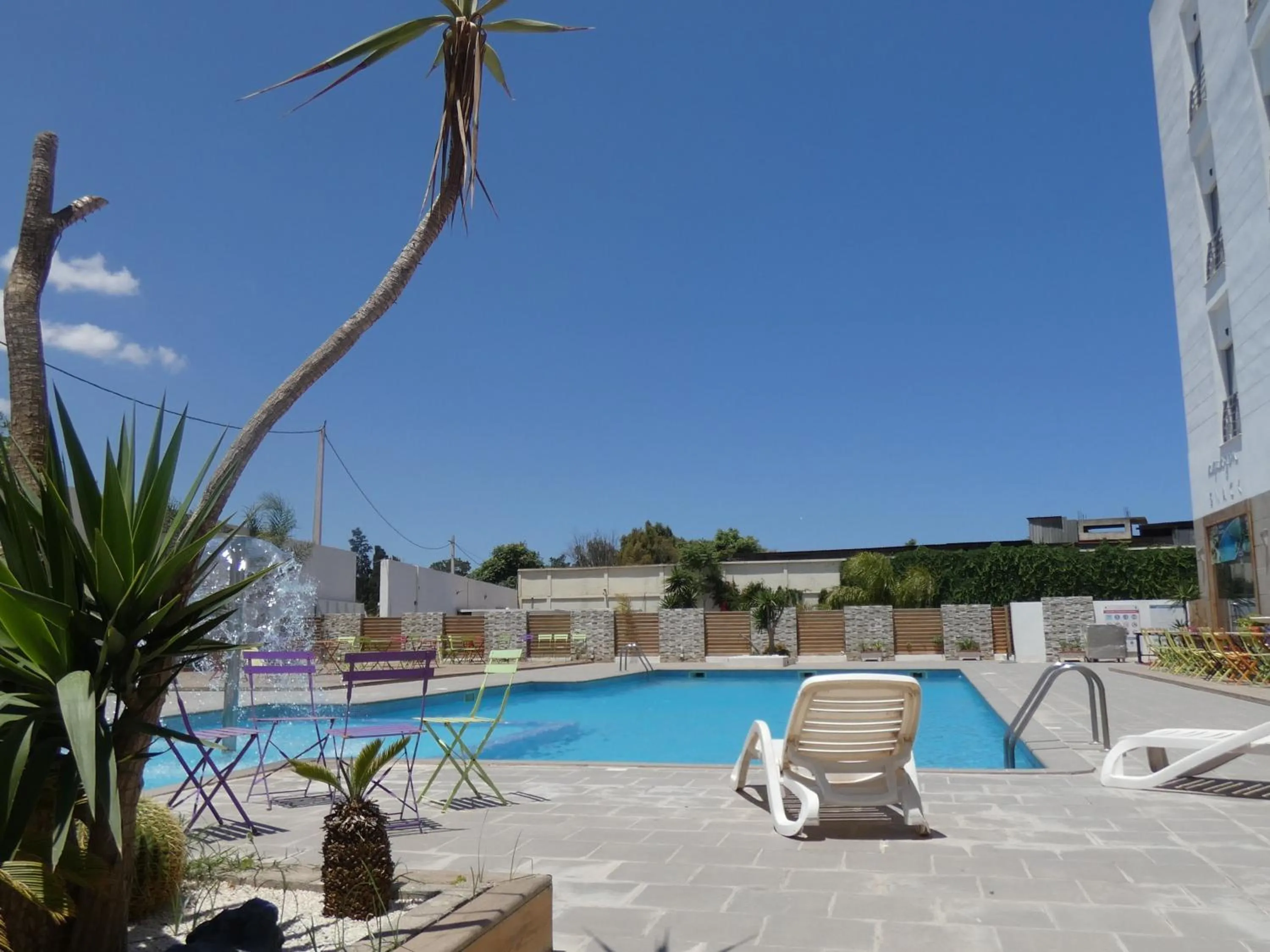 Swimming pool in Le Zenith Hotel Oran