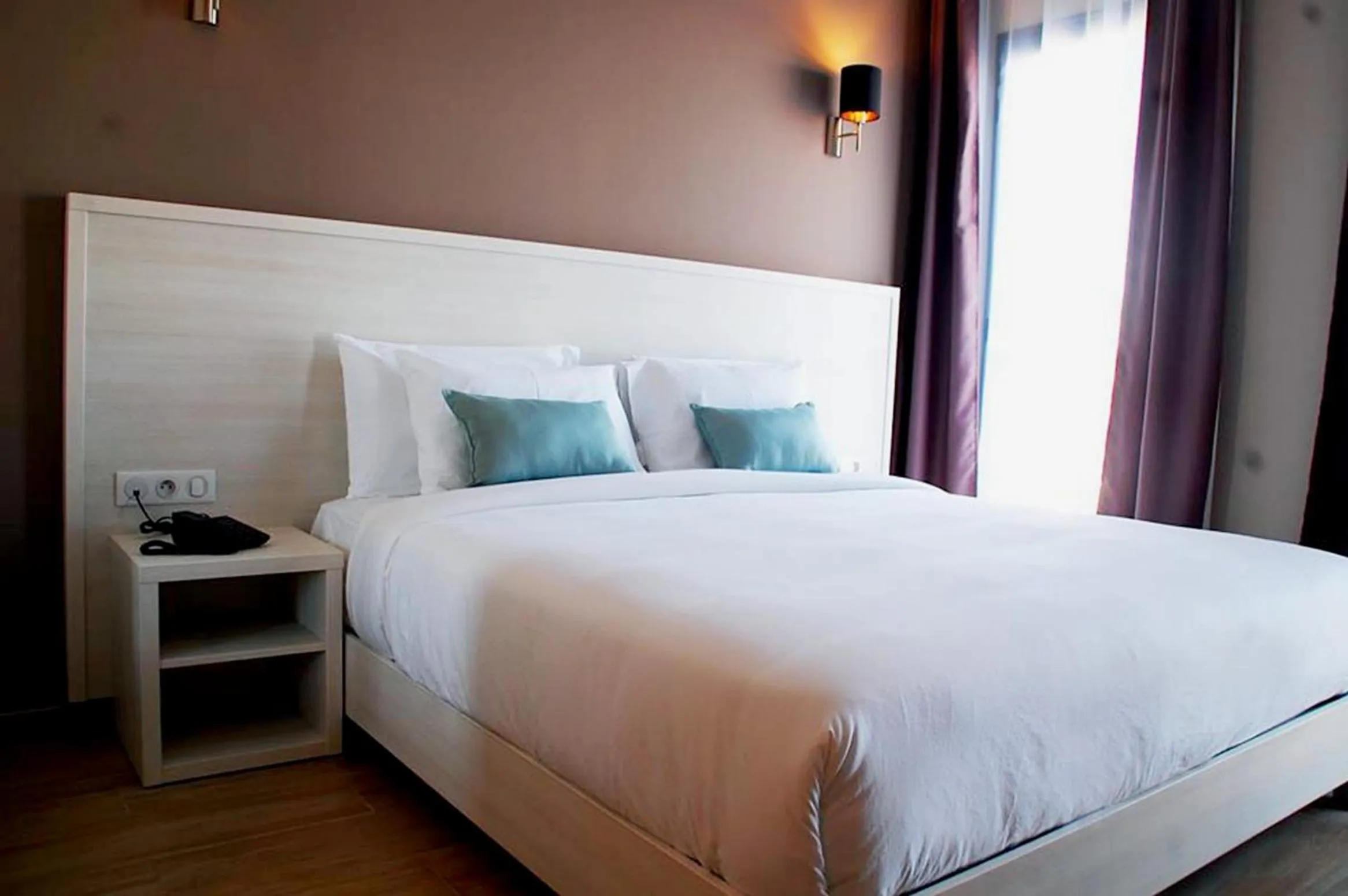 Bedroom, Bed in Le Zenith Hotel Oran