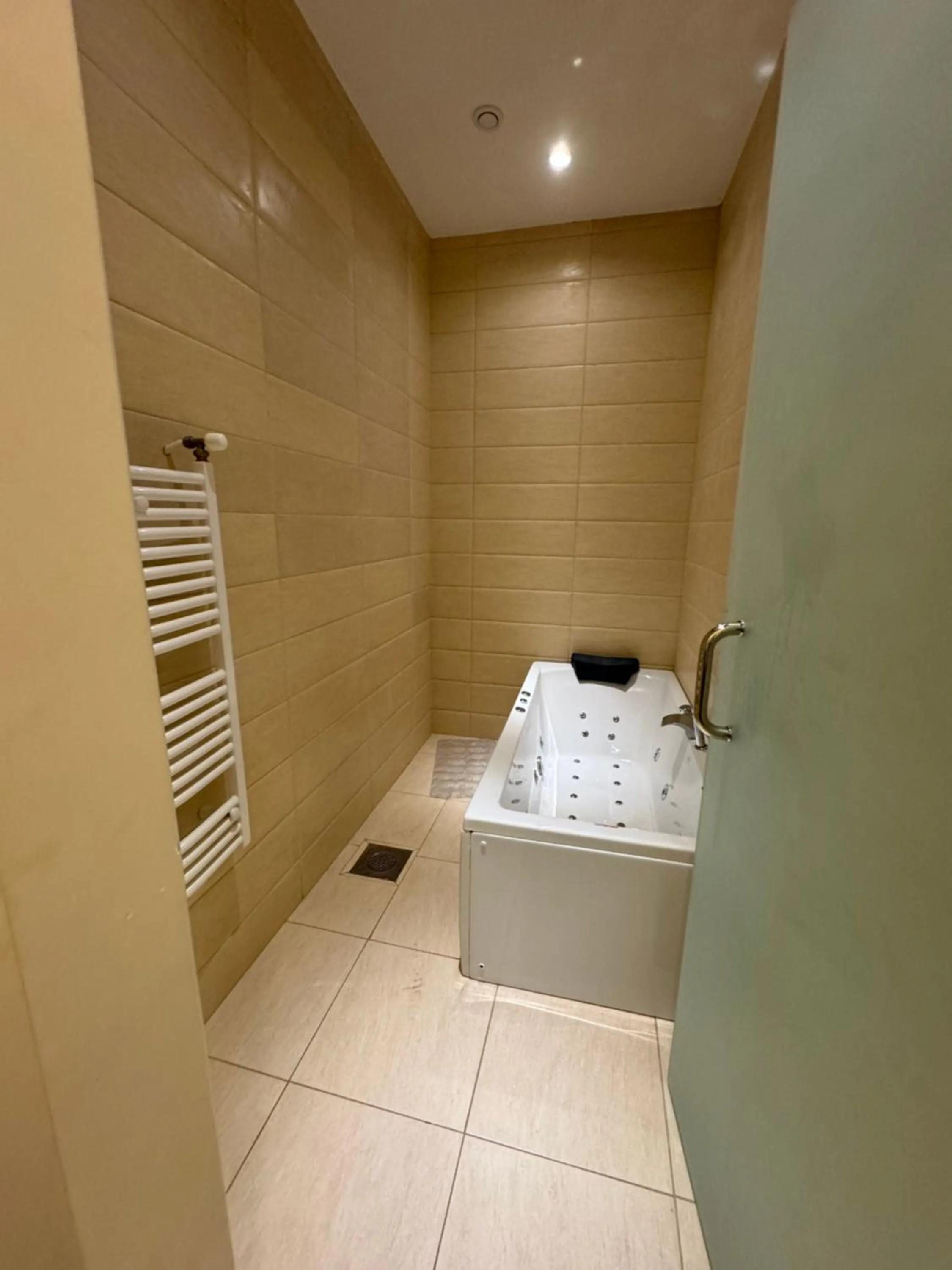 Spa and wellness centre/facilities, Bed in Le Zenith Hotel Oran