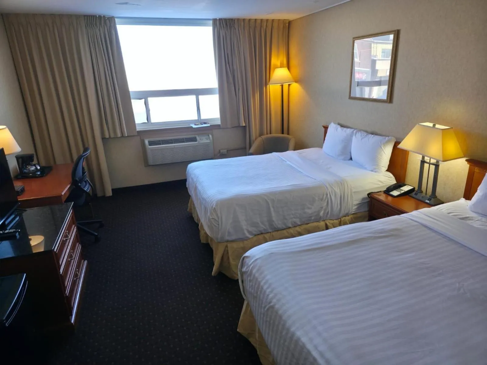 Bed in Clarion Hotel