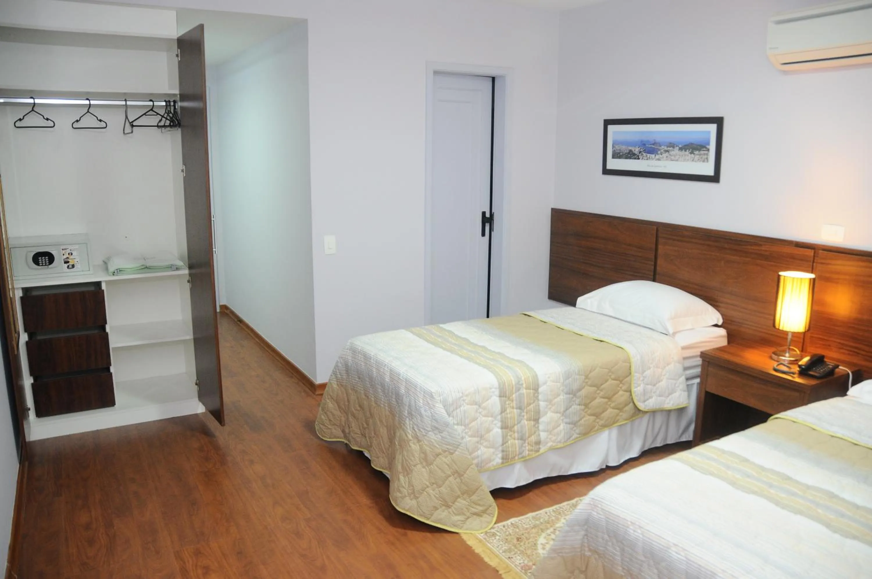 Photo of the whole room, Bed in Gallant Hotel