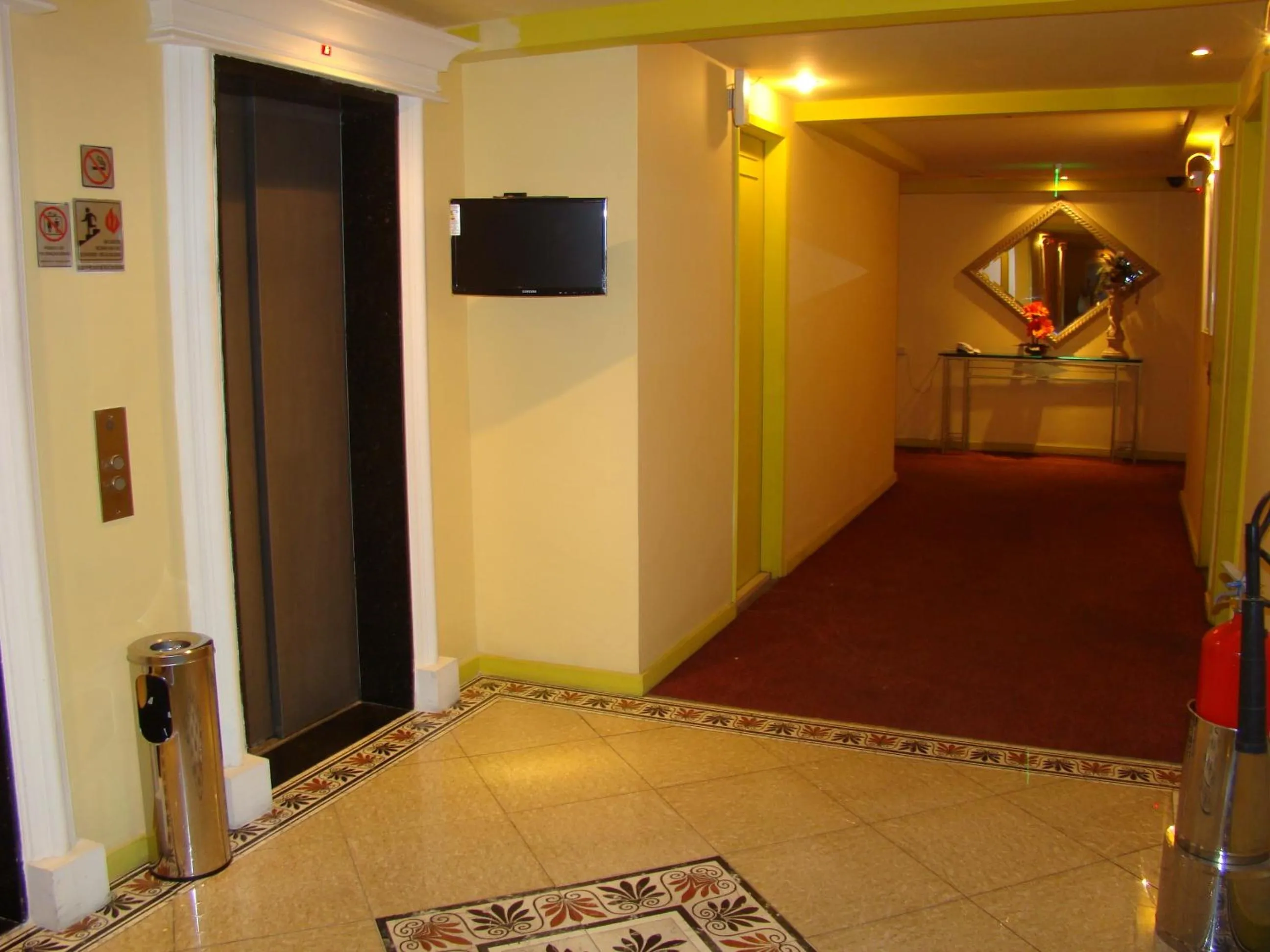 Other, Bed in Gallant Hotel