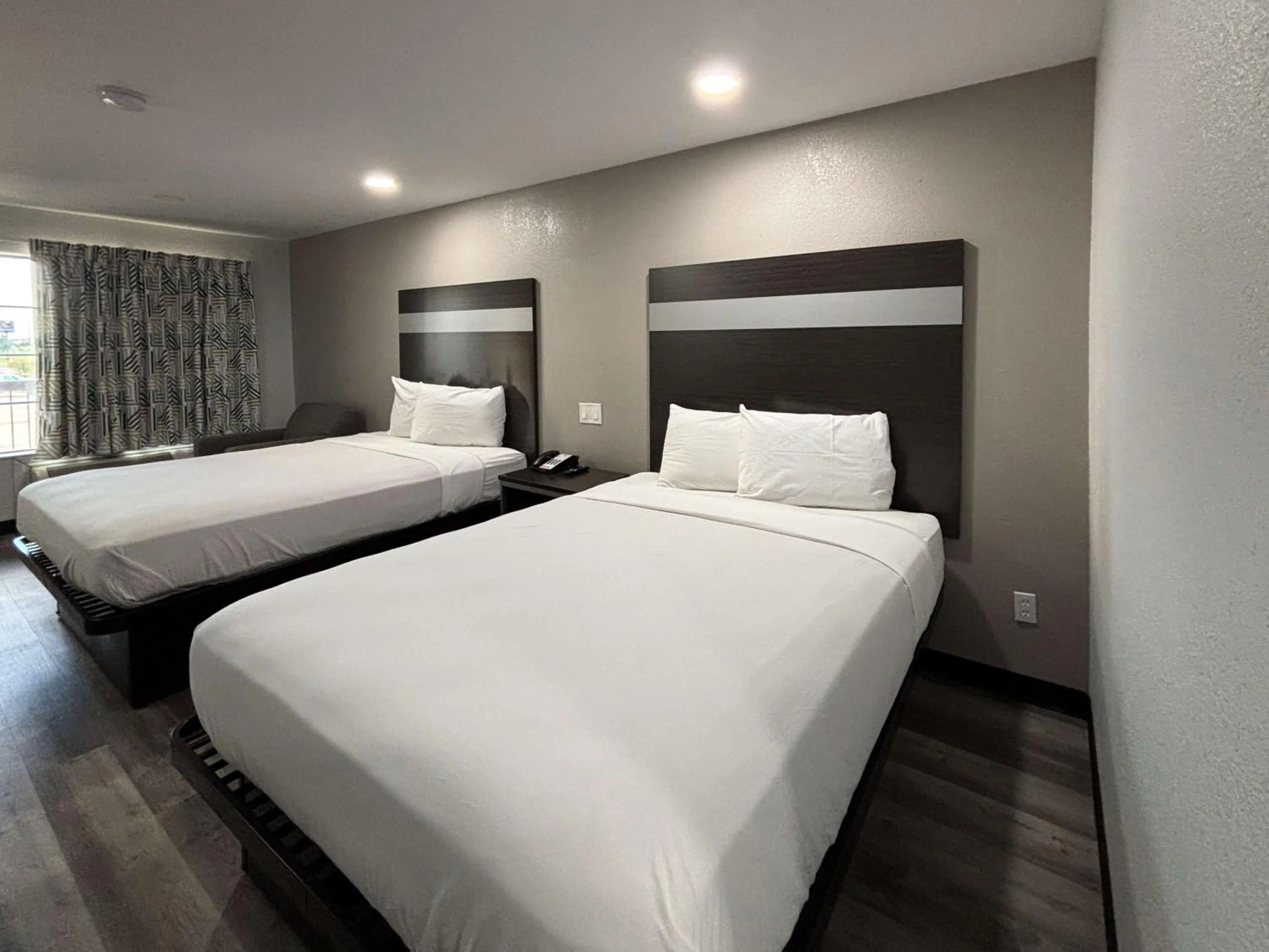 Bedroom, Bed in Americas Best Value Inn & Suites La Porte/Houston