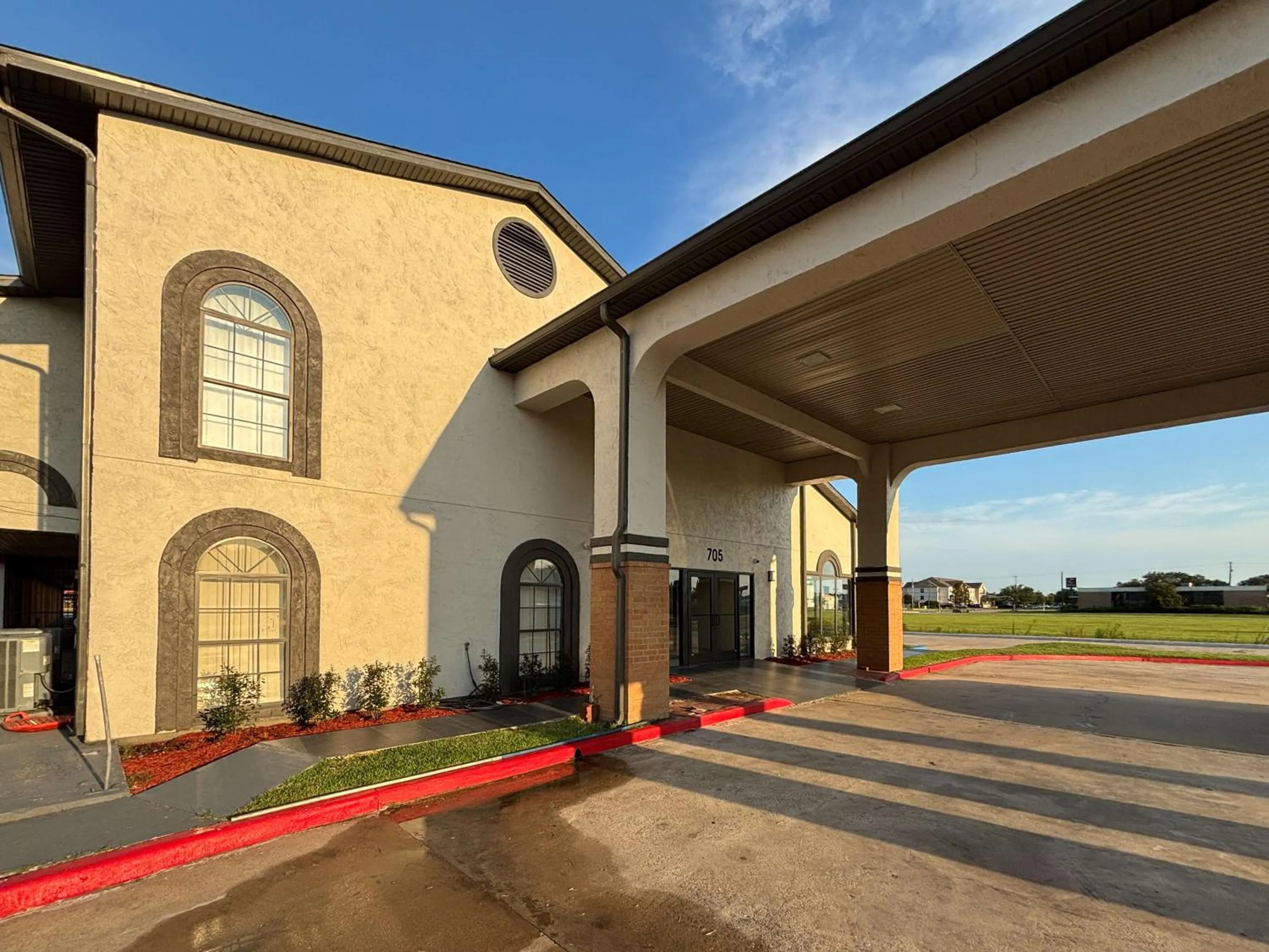 Property building in Americas Best Value Inn & Suites La Porte/Houston