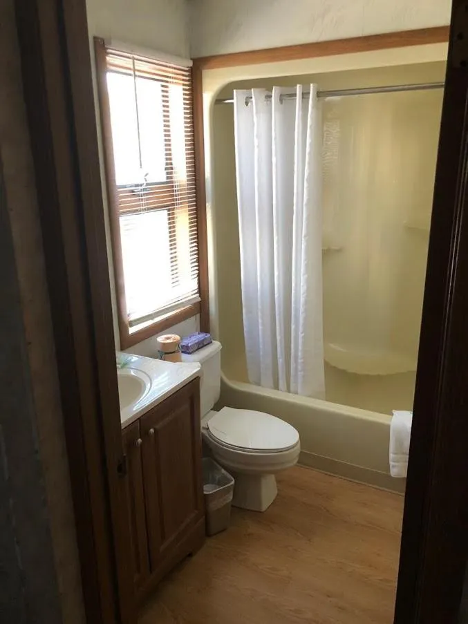 Bathroom in Sea Spray Motel