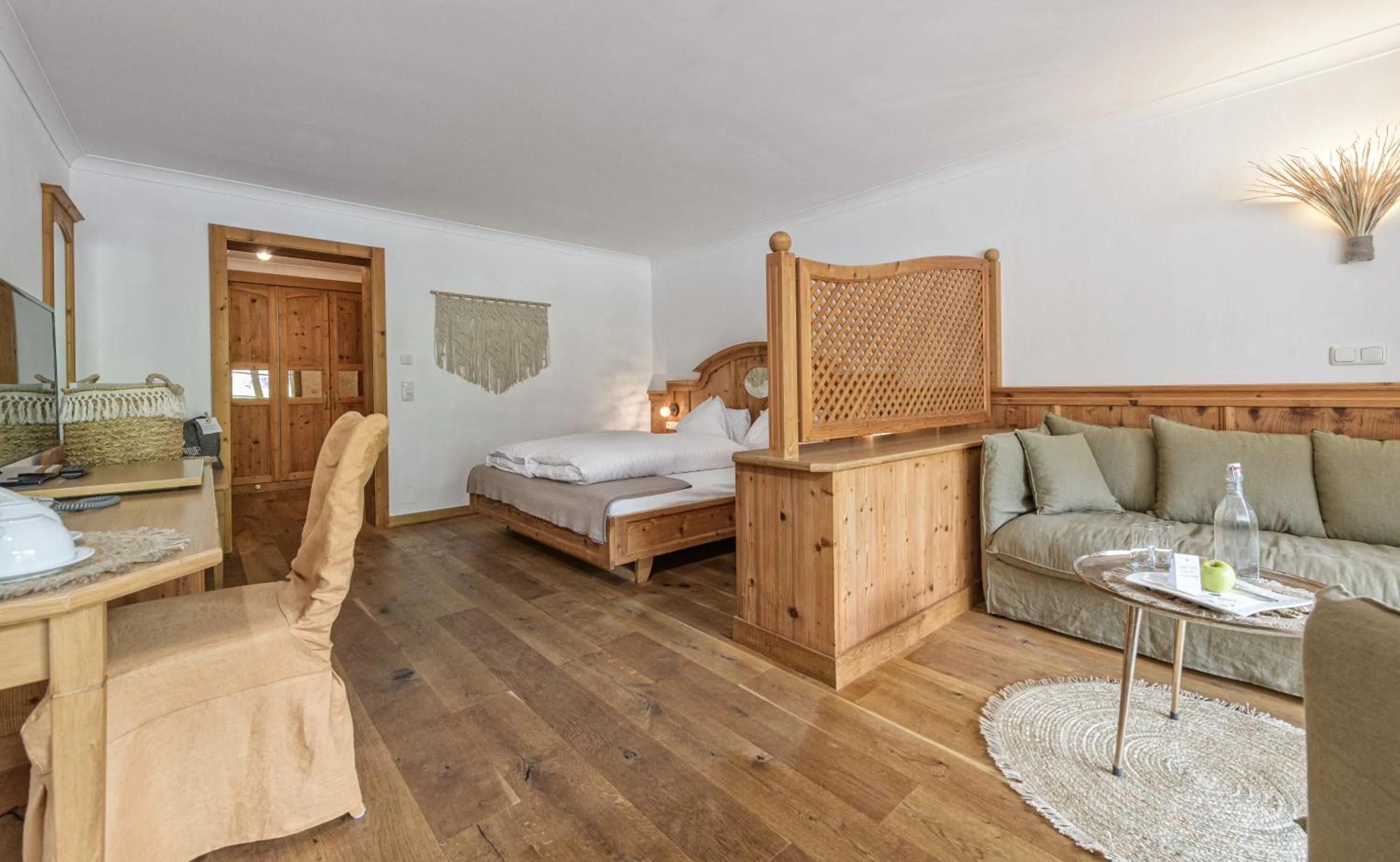 Photo of the whole room, Bed in Alpin Juwel - Bio und Lifestylehotel