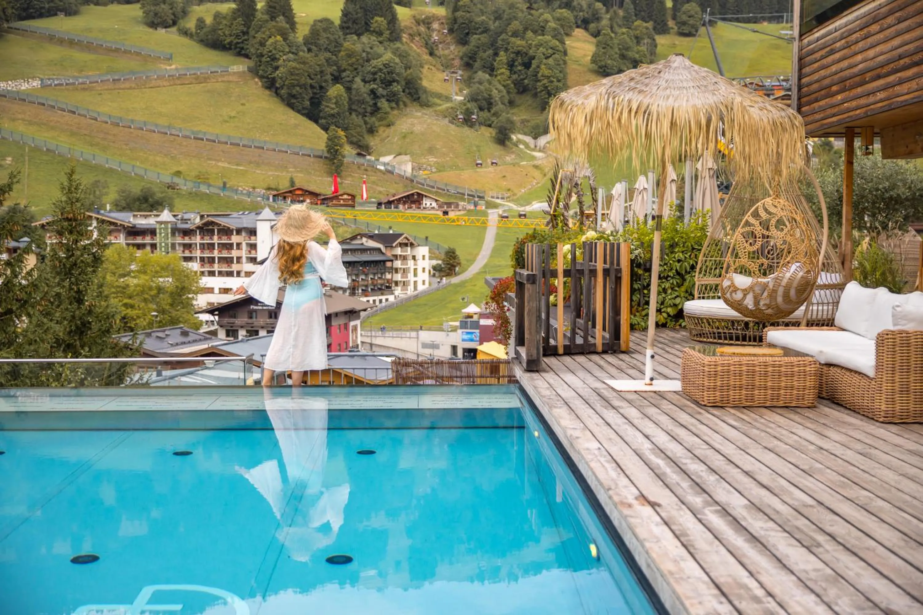 Swimming pool in Alpin Juwel - Bio und Lifestylehotel