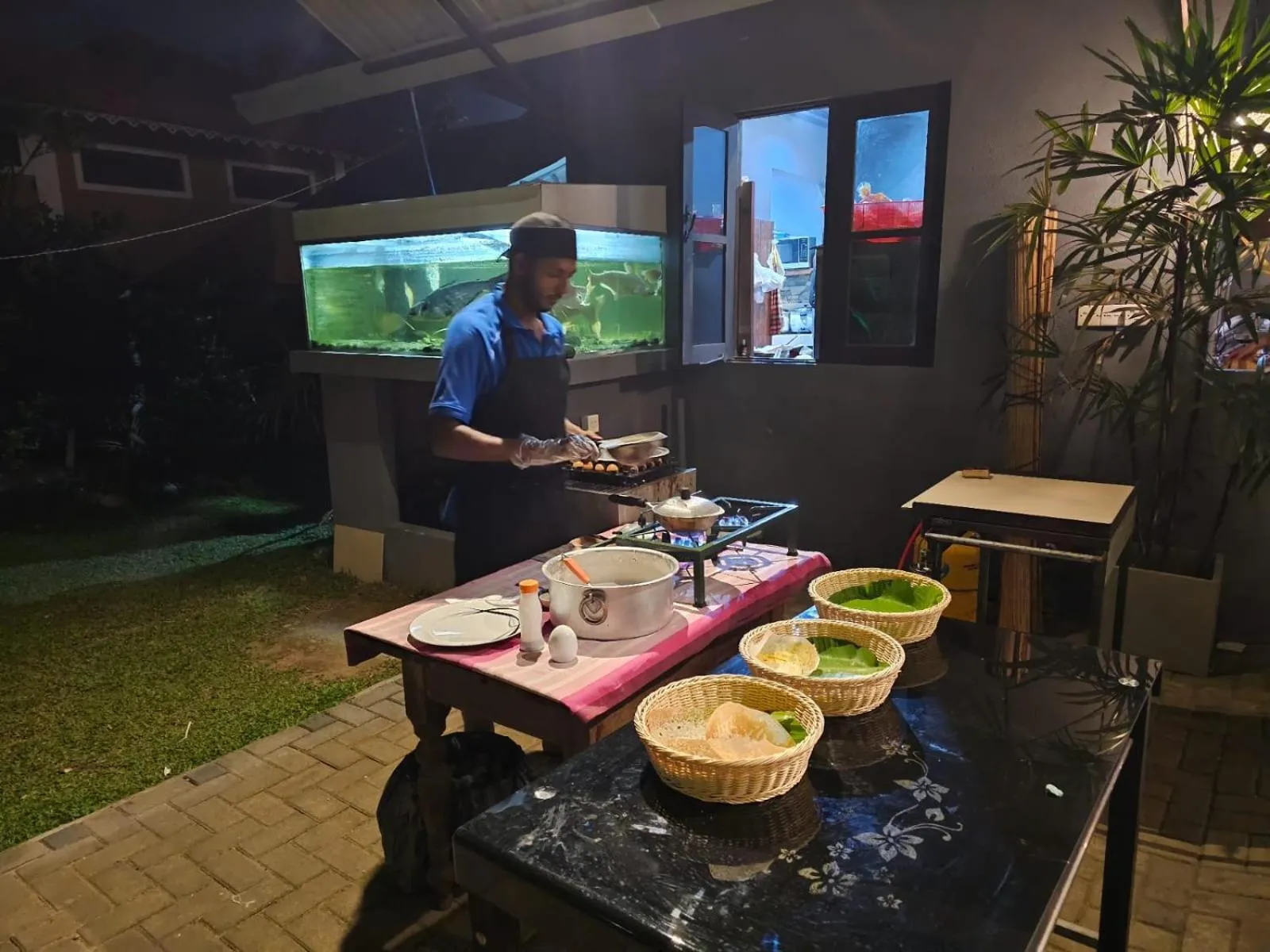 Restaurant/places to eat in Optimum Residencies