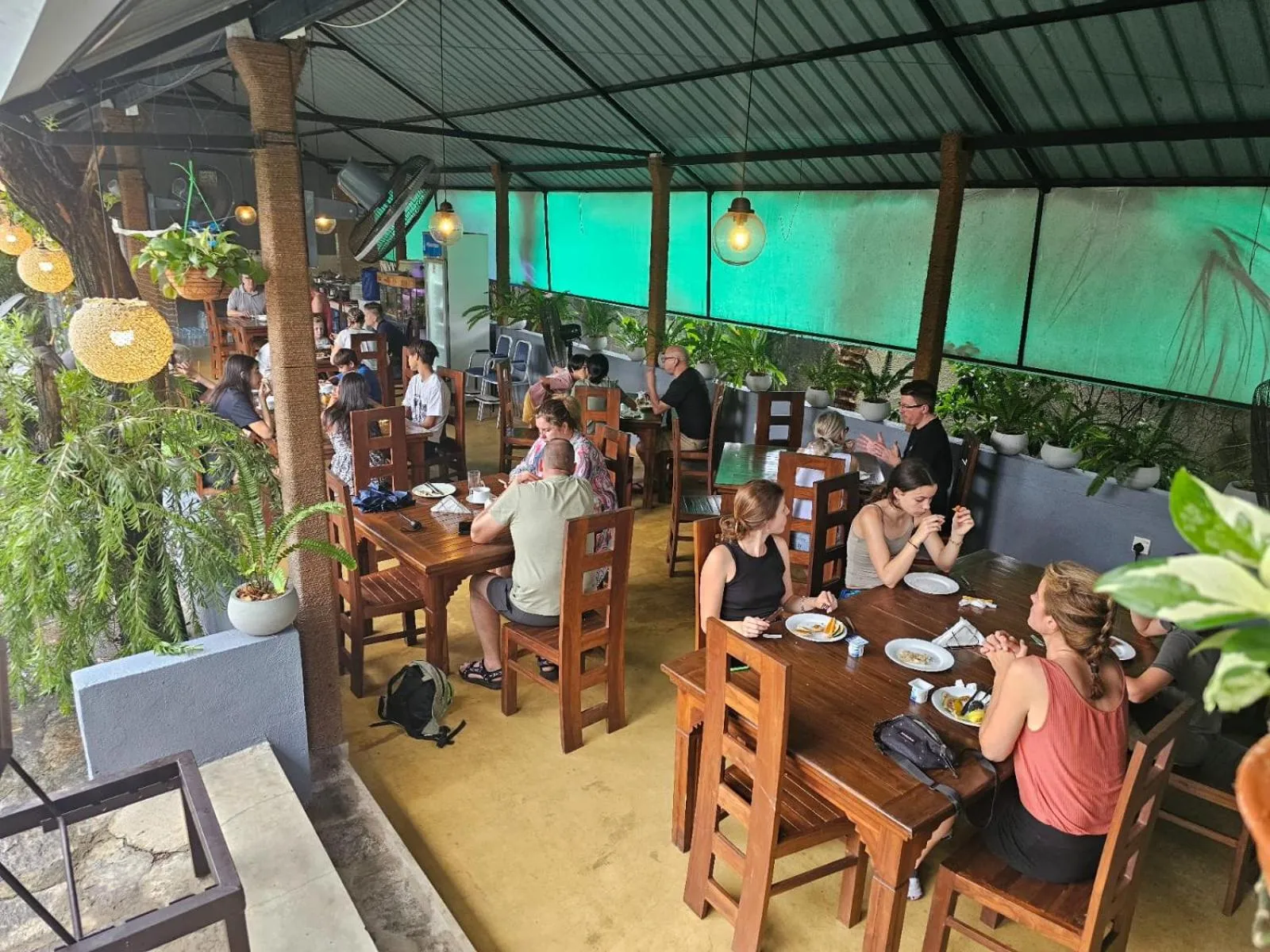 Restaurant/places to eat in Optimum Residencies