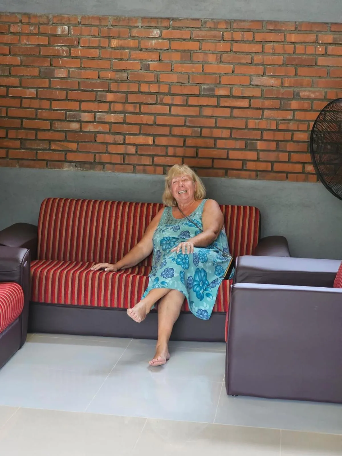 Restaurant/places to eat in Optimum Residencies