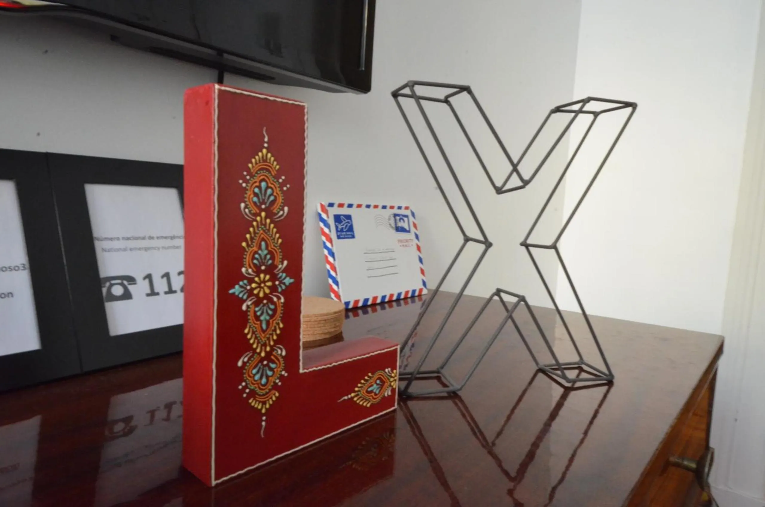 hair dresser in The Color Hostel