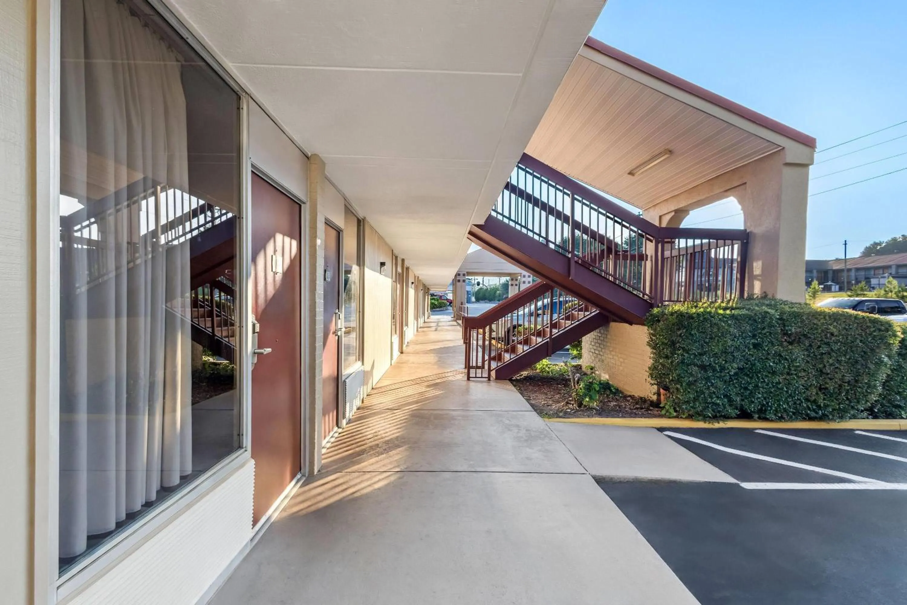 Property building in Super 8 by Wyndham Commerce