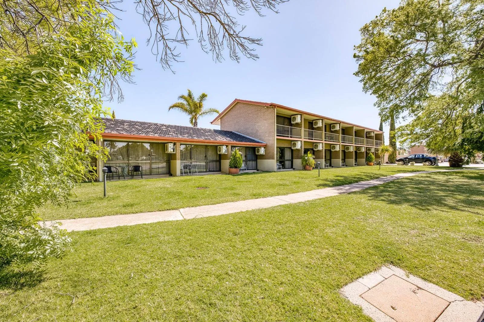 Property building in Mildura Motor Inn