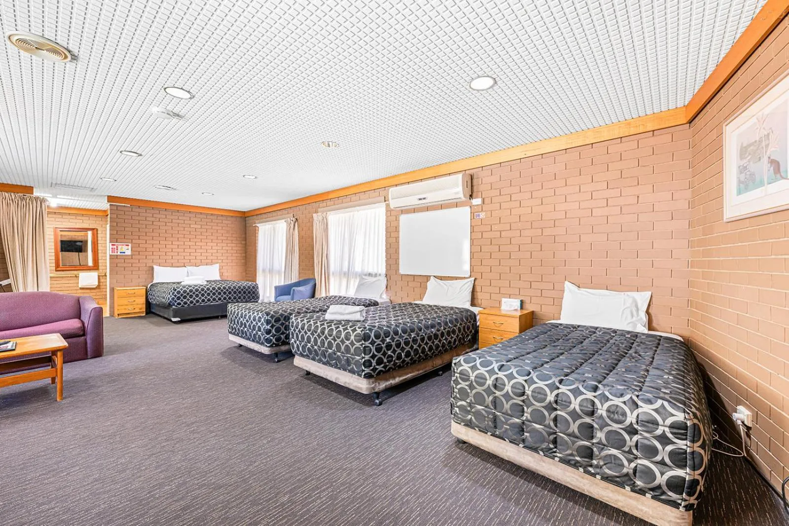 Bed in Mildura Motor Inn