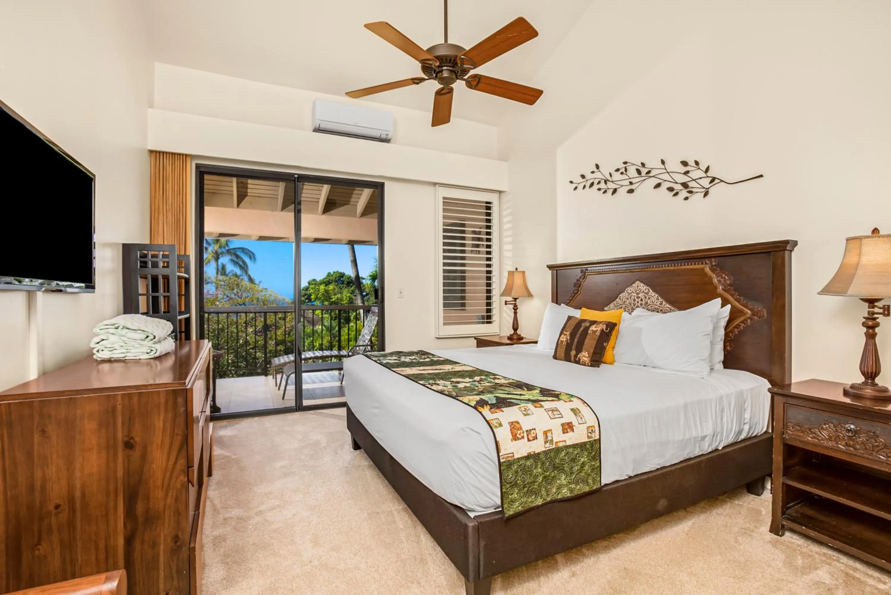 Bedroom, Bed in Wailea Ekahi Village - CoralTree Residence Collection