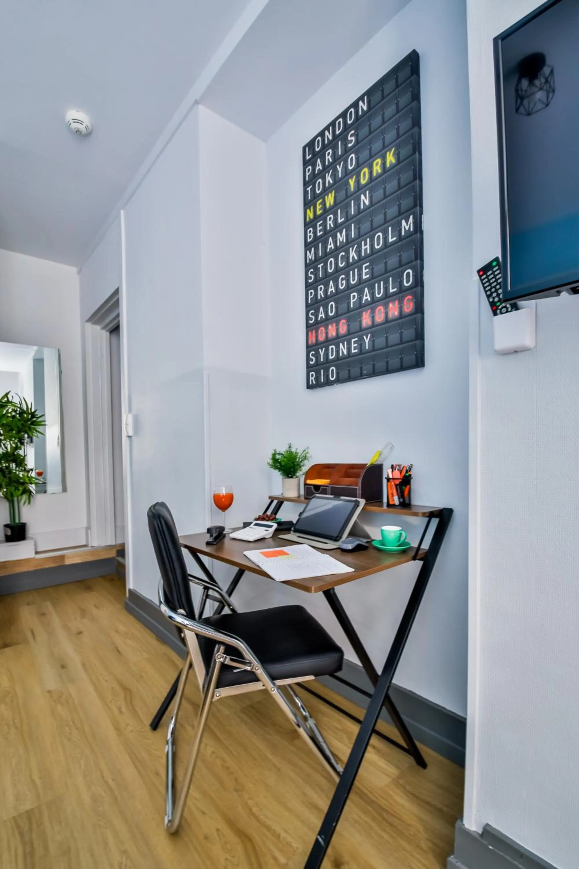 Seating area in WS Hôtel de Ville - Musée Pompidou