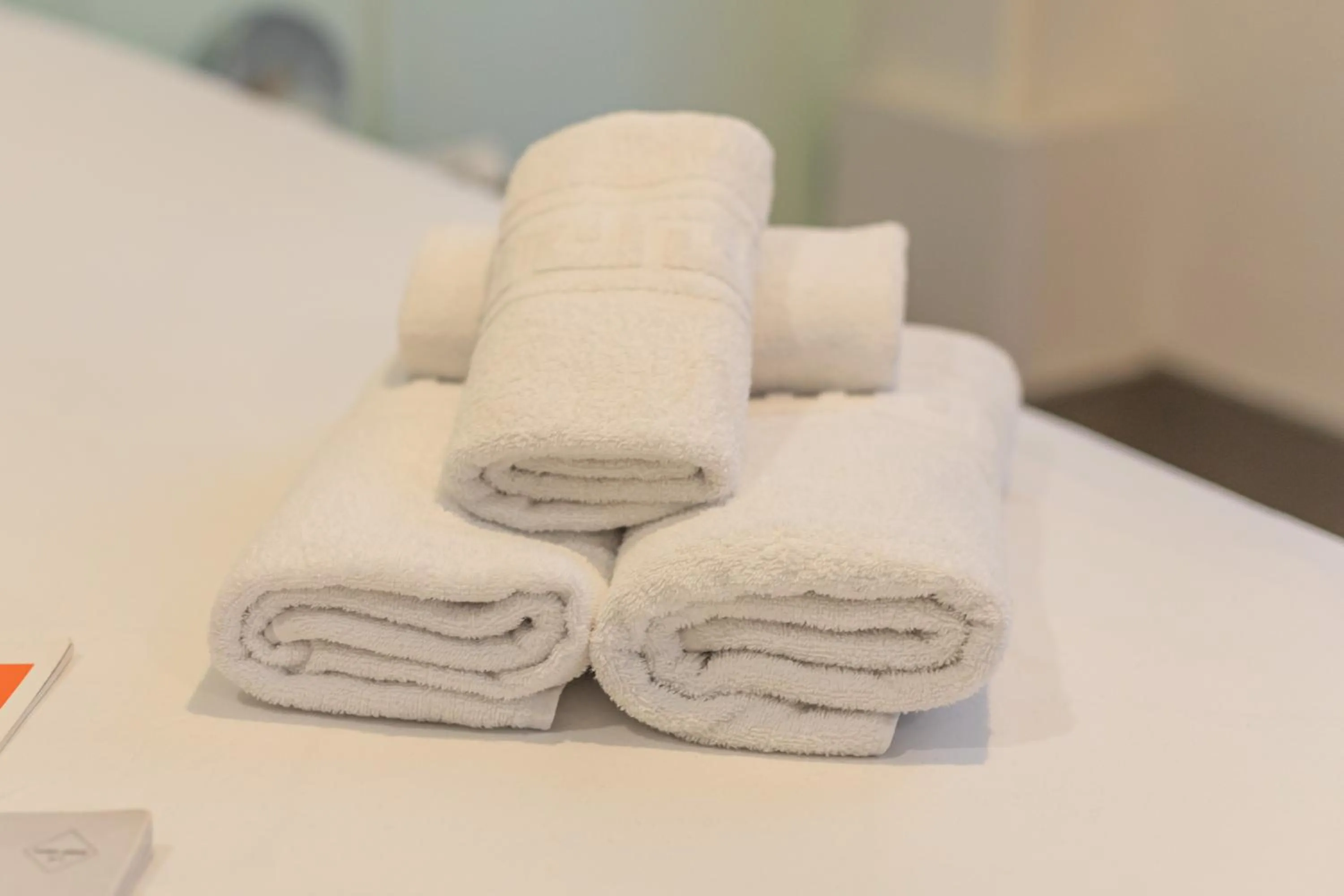 towels, Bed in WS Hôtel de Ville - Musée Pompidou